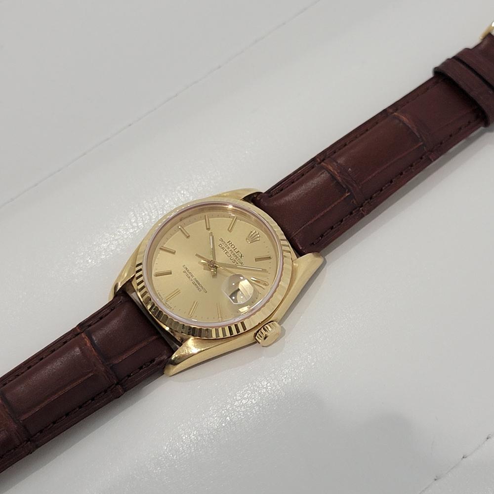 Mens Rolex Oyster Datejust Ref 16018 18k Solid Gold Automatic 1980s RA327 In Excellent Condition In Beverly Hills, CA