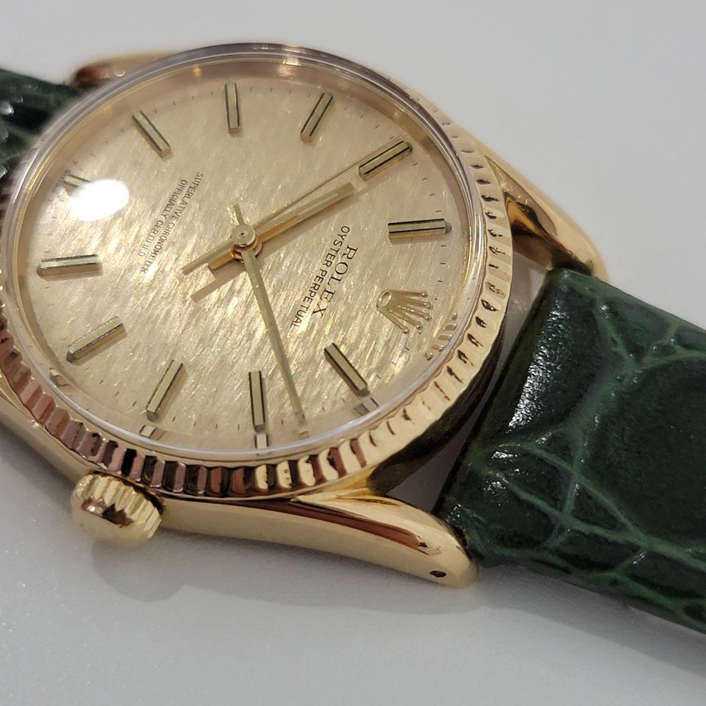 Mens Rolex Oyster Perpetual 1011 18k Gold Automatic 1970s Vintage RJC154G In Excellent Condition For Sale In Beverly Hills, CA