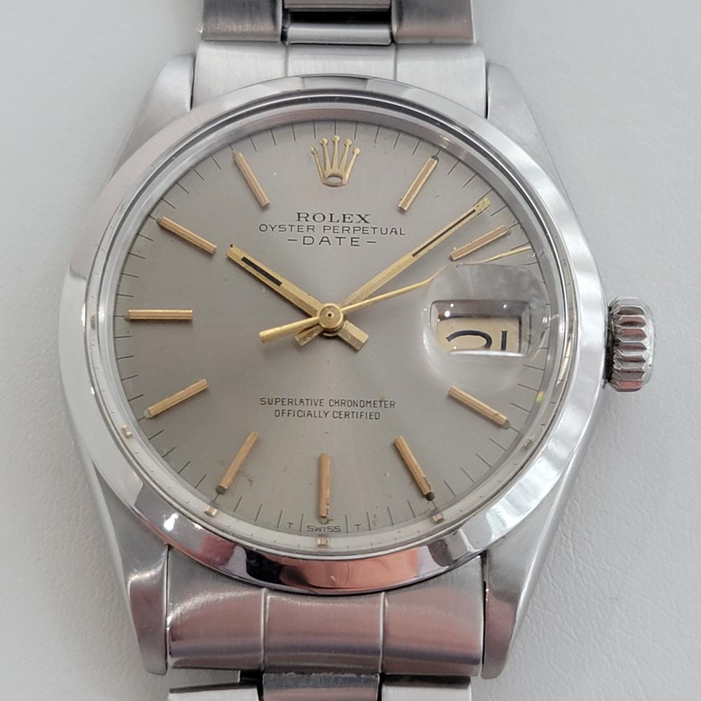 Classique intemporel, Rolex Oyster Perpetual Date 1500 automatique pour homme, c.1972, entièrement d'origine, avec étui Rolex. Vérifié authentique par un maître horloger. Magnifique cadran argenté fumé signé Rolex, index appliqués, aiguilles des