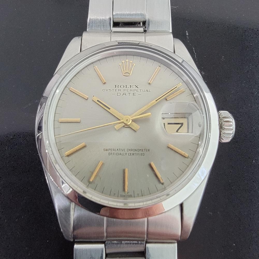 Mens Rolex Oyster Perpetual Date 1500 Automatic 1970s with Pouch RA190 In Excellent Condition In Beverly Hills, CA