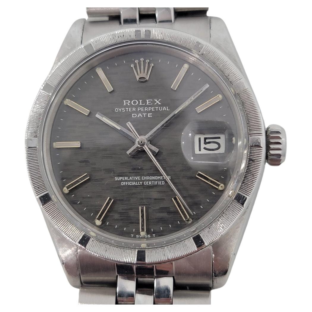 Timeless classic, Men's Rolex Oyster Perpetual Date Ref.1501 automatic, c.1972, all original. Verified authentic by a master watchmaker. Gorgeous Rolex-signed grey textured dial, applied indice hour markers, silver minute and hour hands, sweeping