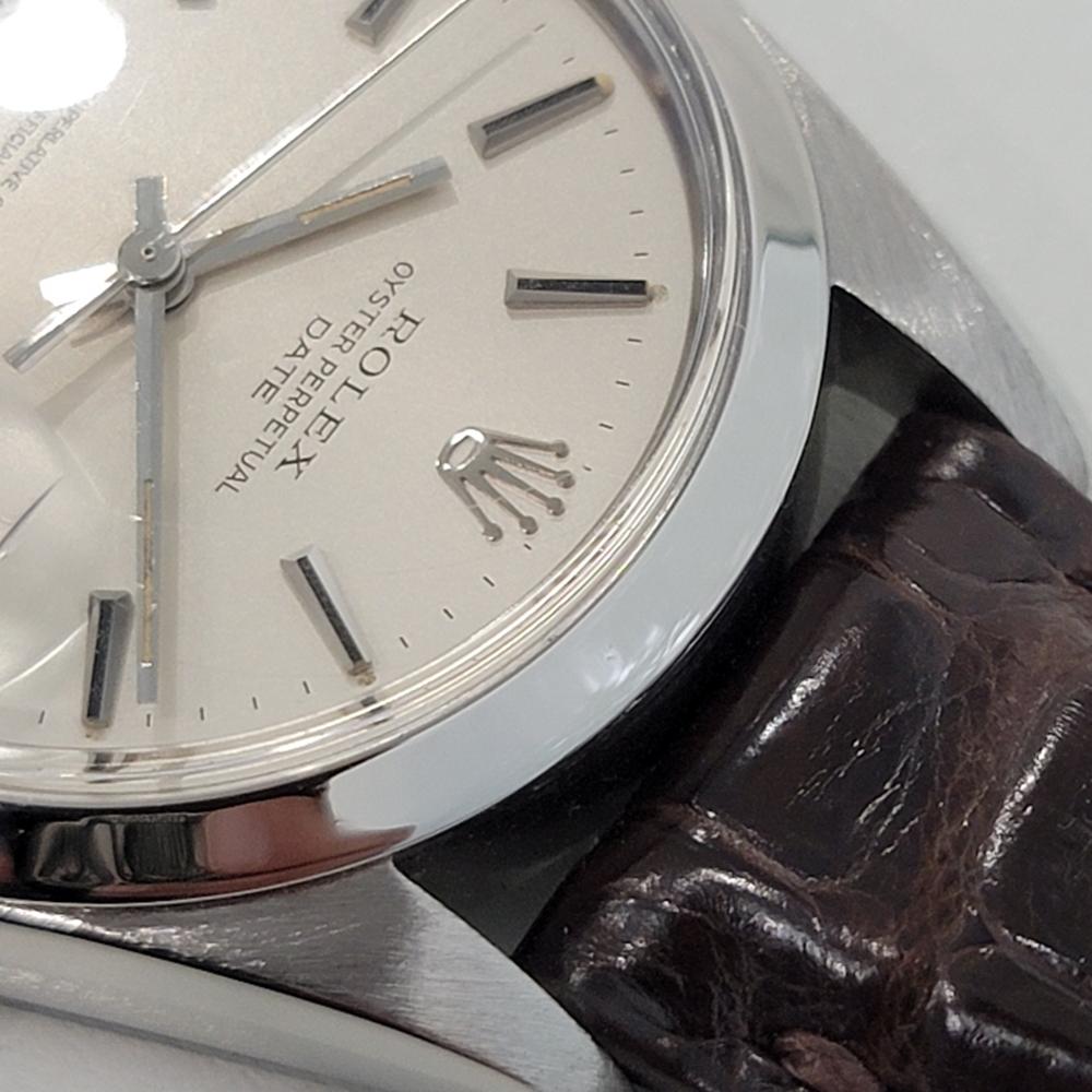 Mens Rolex Oyster Perpetual Date Ref 1500 1960s Automatic w Paper RA245B In Excellent Condition For Sale In Beverly Hills, CA