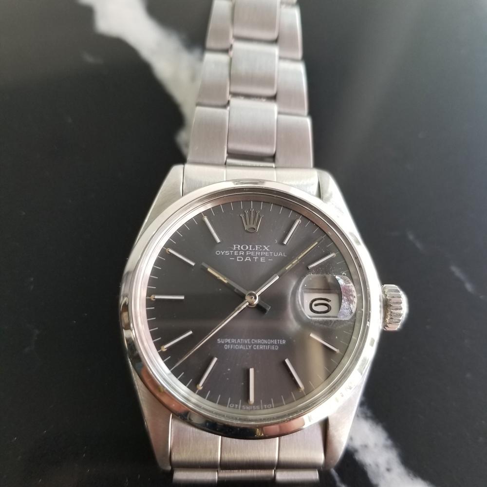 Timeless icon, Men's Rolex Oyster Perpetual Date Ref.1500 automatic, c.1972, all original. Verified authentic by a master watchmaker. Gorgeous original Rolex-signed metallic gray dial, applied indice hour markers, silver lumed minute and hour hands,