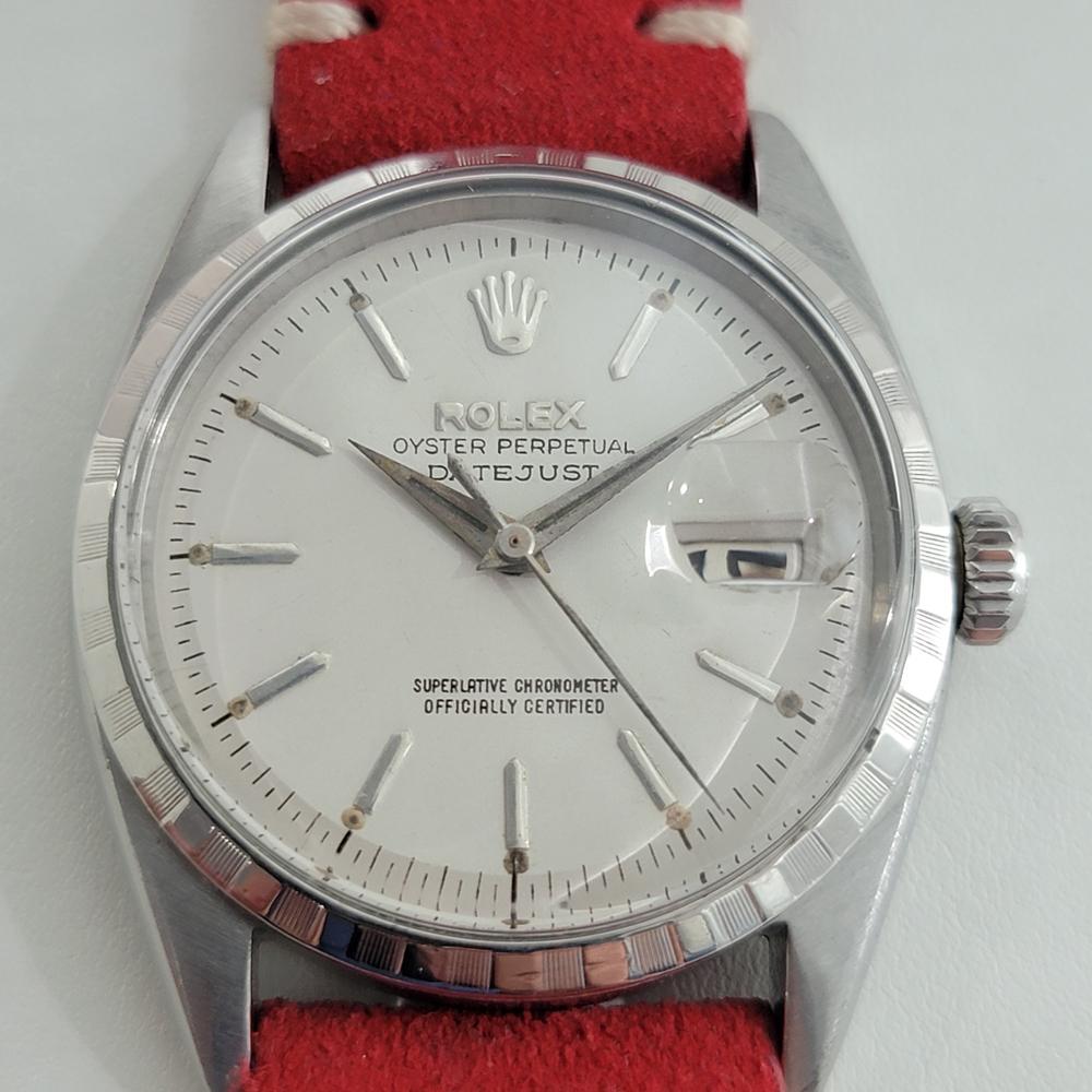 Vintage classic, Men's Rolex Oyster perpetual 6605 Datejust automatic, c.1950s. Verified authentic by a master watchmaker. Gorgeous Rolex signed dial, applied indice hour markers, silver minute and hour hands, sweeping central second hand, hands and