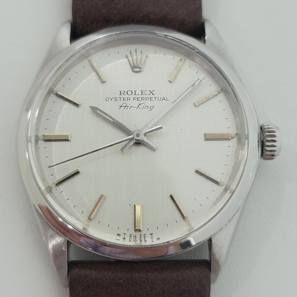 Timeless icon, Men's Rolex Oyster perpetual Air-King 5500 automatic, c.1971. Verified authentic by a master watchmaker. Gorgeous Rolex signed silver dial, applied indice hour markers, lumed minute and hour hands, sweeping central second hand, hands