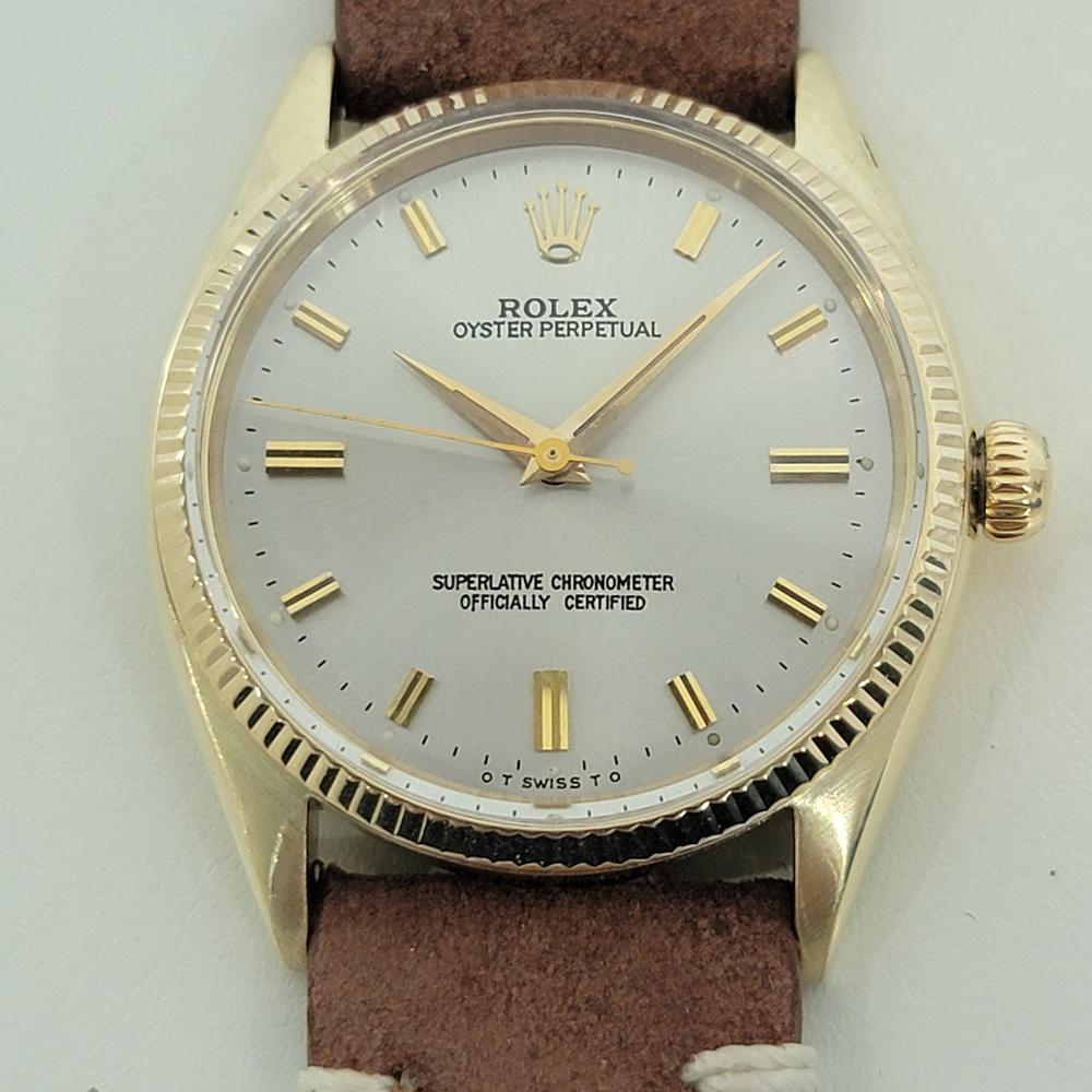 Zeitloser Luxus, Rolex Oyster Perpetual Ref. 6564 aus massivem 14-karätigem Gold, ca. 1950er Jahre, in ausgezeichnetem Zustand. Von einem Uhrmachermeister für echt befunden. Wunderschönes, signiertes Rolex-Zifferblatt, aufgesetzte