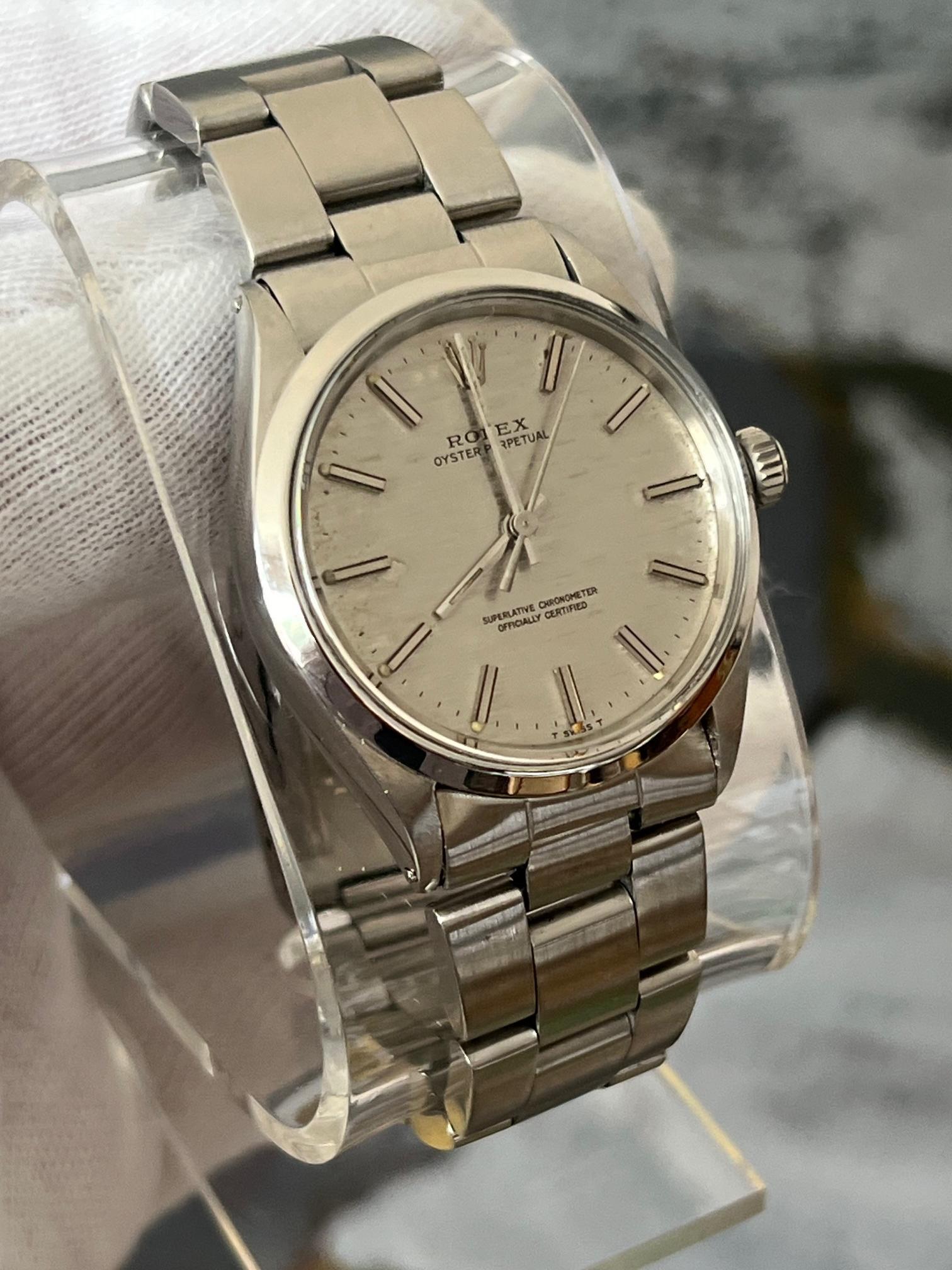 Montre Rolex Oyster Perpetual en acier inoxydable pour homme avec cadran original en shantung 1971 en vente 4