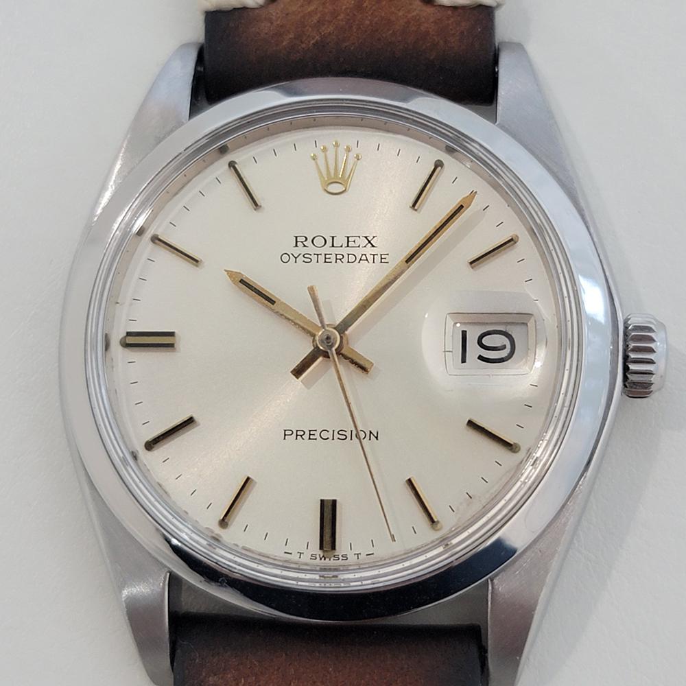 Iconic vintage classic, Men's Rolex Oysterdate Precision ref 6694 hand-wind dress watch, c.1972, in excellent working condition. Verified authentic by a master watchmaker. Gorgeous Rolex signed beige dial, applied baton indice hour markers, gilt