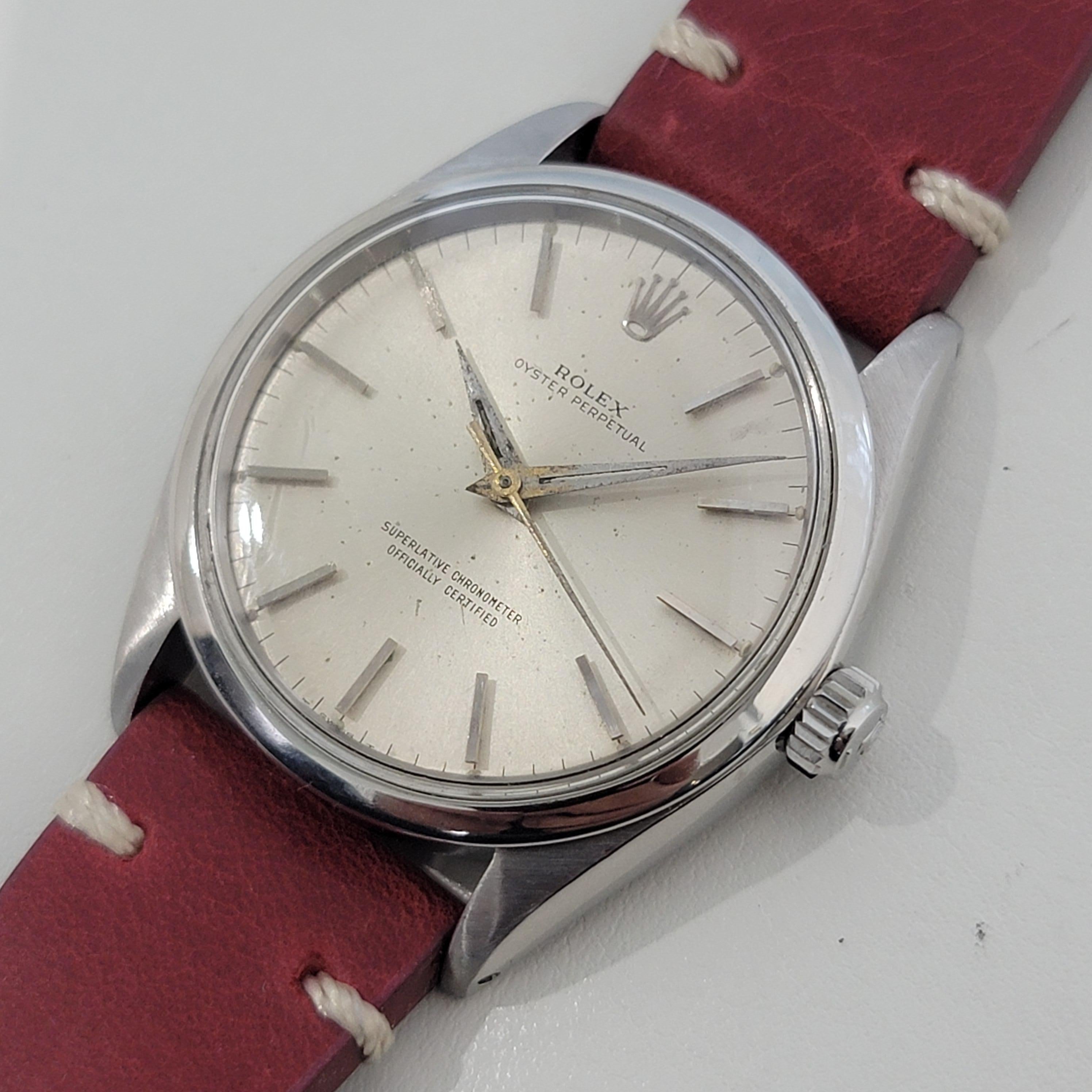 Timeless classic, Men's Rolex Ref.1002 Oyster perpetual automatic, c.1964, in excellent original, unrestored condition. Verified authentic by a master watchmaker. Gorgeous Rolex signed silver dial, applied indice hour markers, gilt minute and hour
