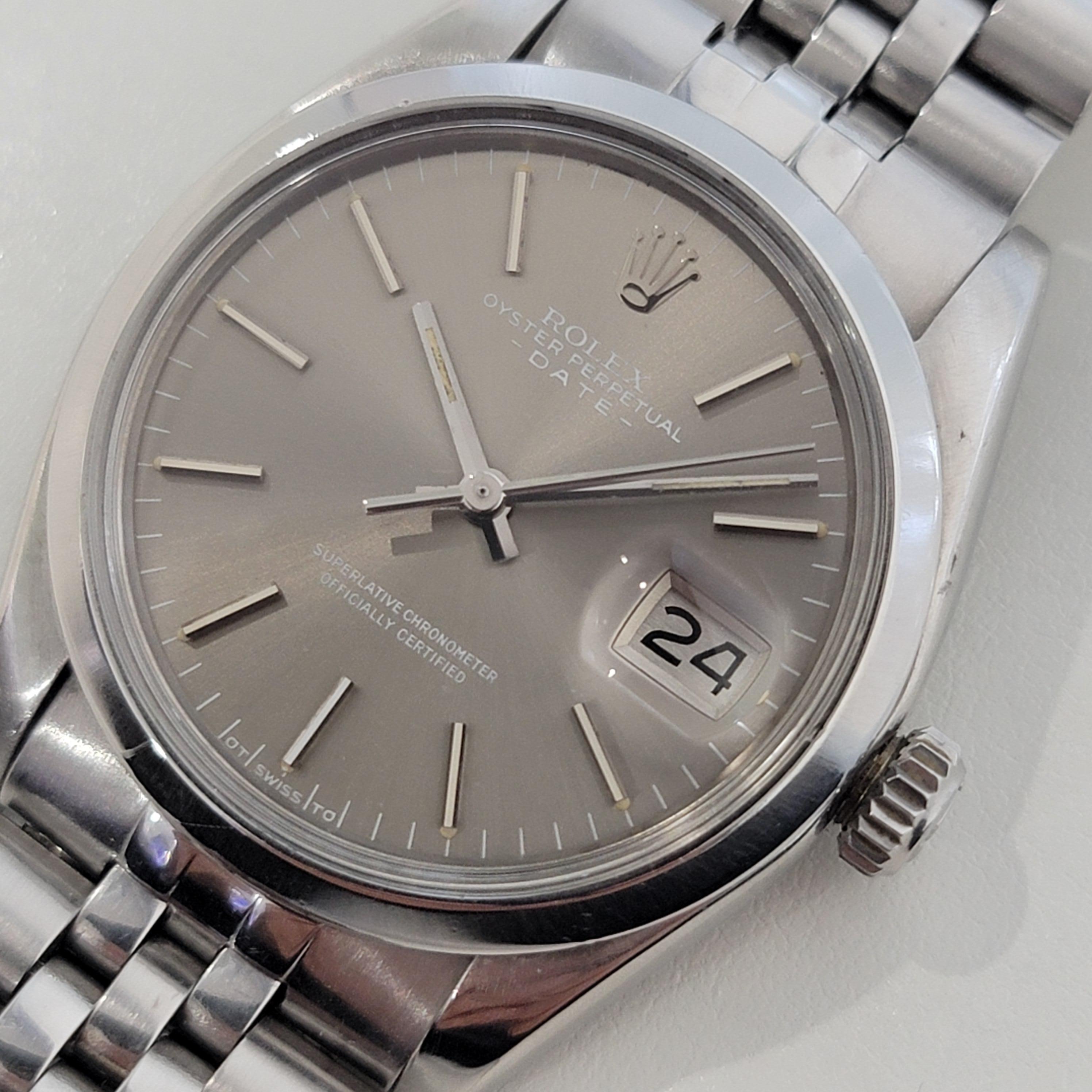 Timeless classic, Men's Rolex Oyster Perpetual Date Ref 1500 automatic, c.1979. Verified authentic by a master watchmaker. Gorgeous original grey Rolex dial, applied indice hour markers, lumed minute and hour hands, sweeping central second hand,