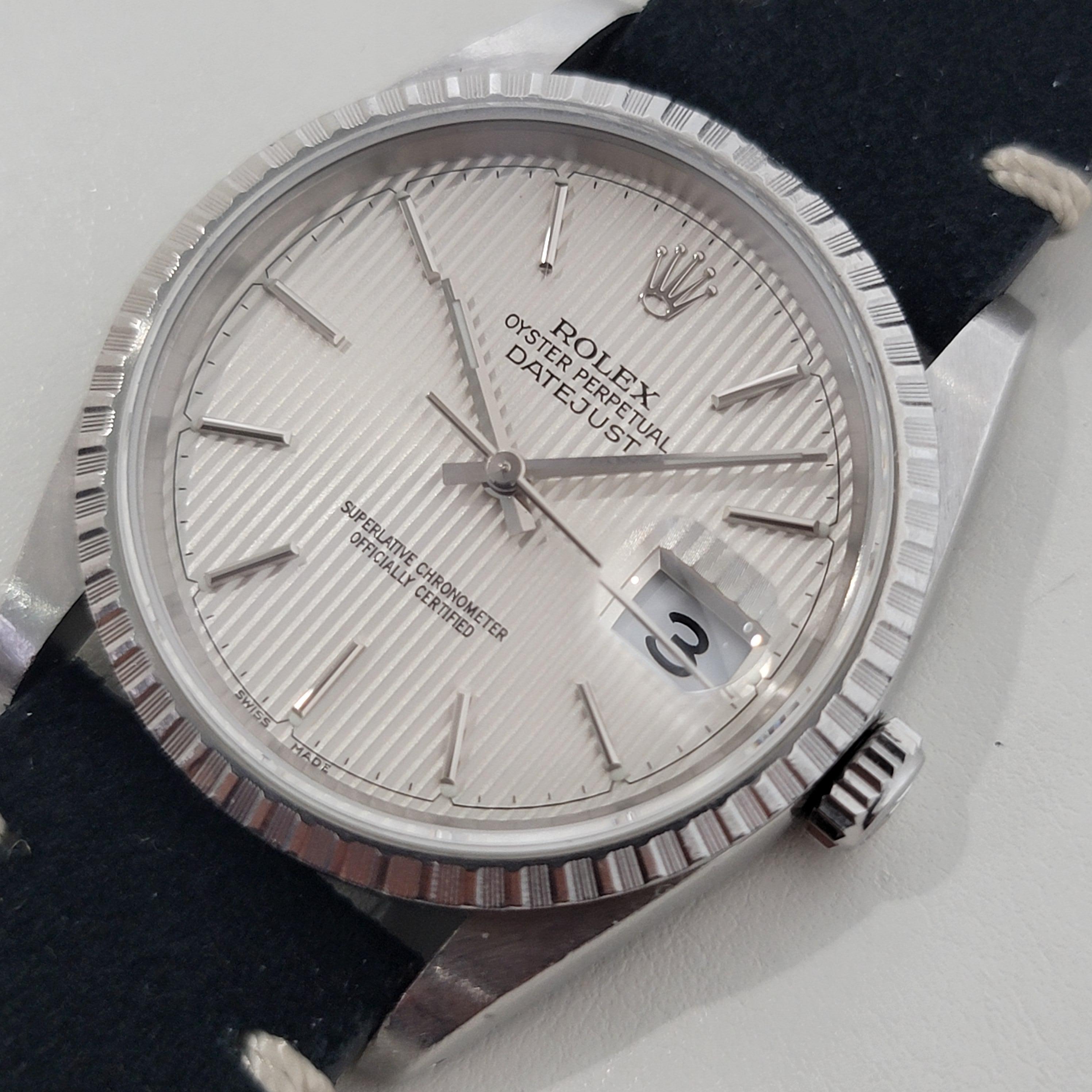 Classic icon, Men's all-stainless steel Rolex Oyster Datejust ref.16220 automatic, c.1991, with rare tapestry dial. Verified authentic by a master watchmaker. Gorgeous, unique Rolex signed tapestry dial, applied silver indice hour markers, silver