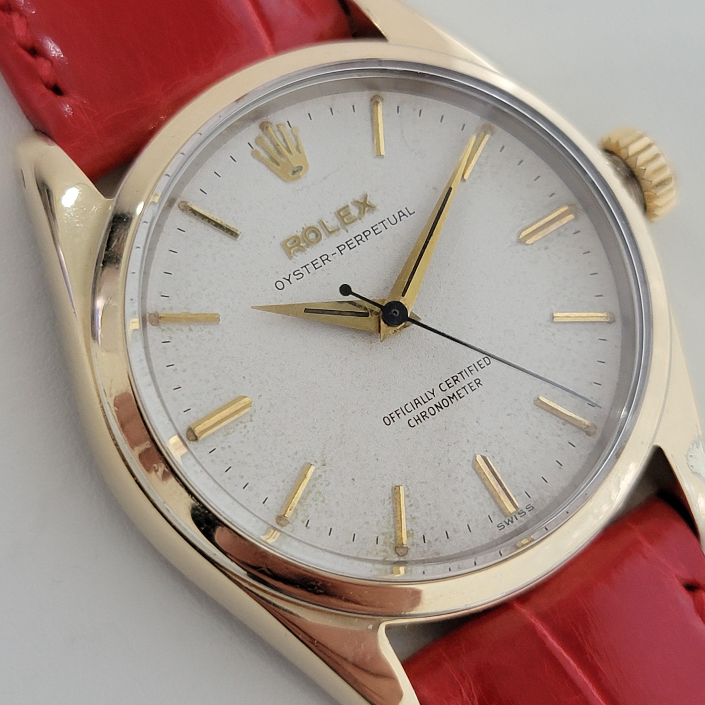 Mens Rolex Ref 6634 Oyster Perpetual Gold Capped Automatic 1950s Vintage RA237 In Excellent Condition In Beverly Hills, CA