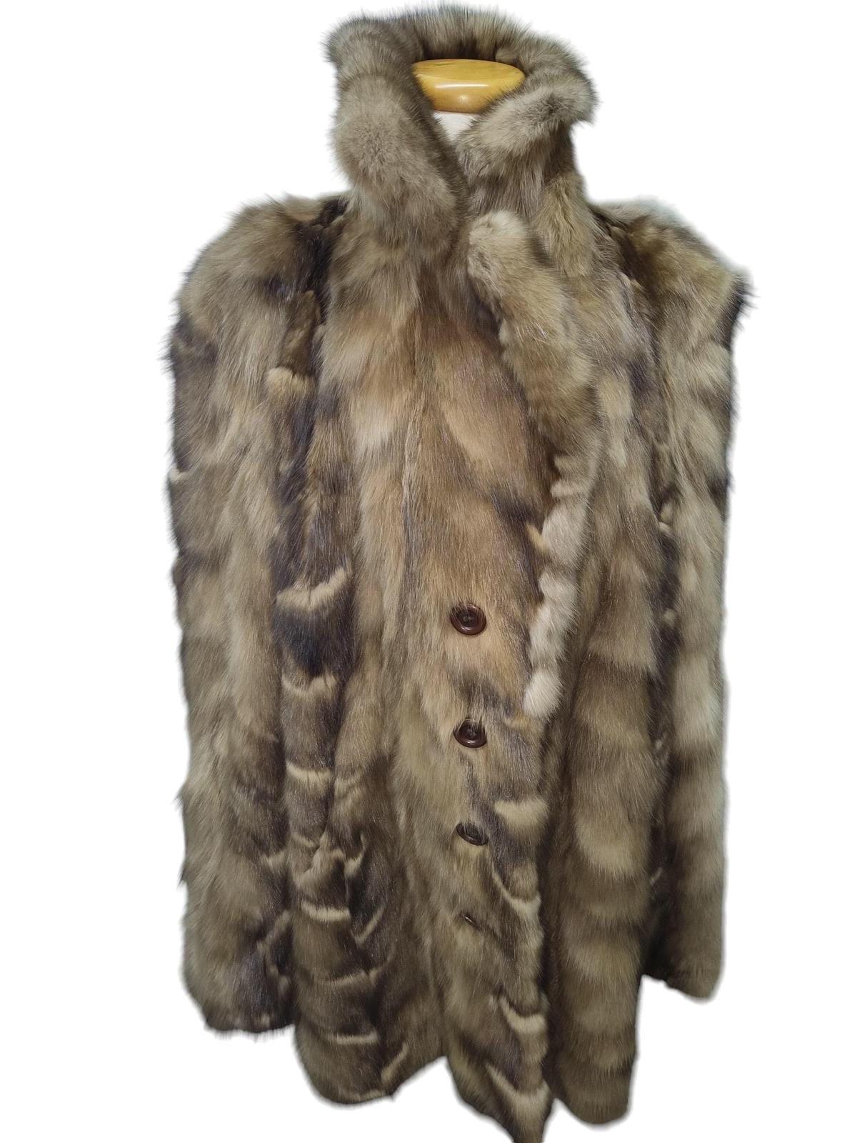 PRODUCT DESCRIPTION:

Russian rare Tortora sable fur coat jacket size 46
**** exclusive Italian dressed skins 

Condition: brand new  

Closure: Buttons

Color: Tortora 

Material: exclusive Russian sable 

Garment type: Coat

Sleeves: