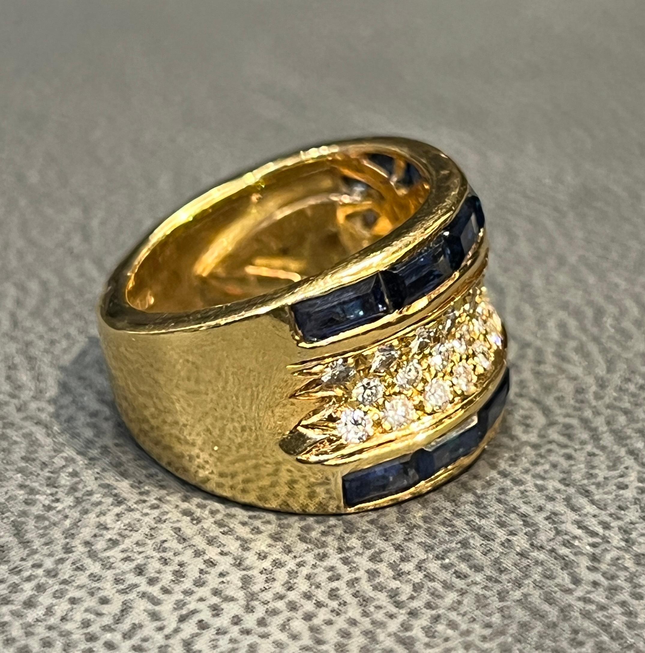 Men's Sapphire & Diamond Ring Band In Excellent Condition For Sale In New York, NY