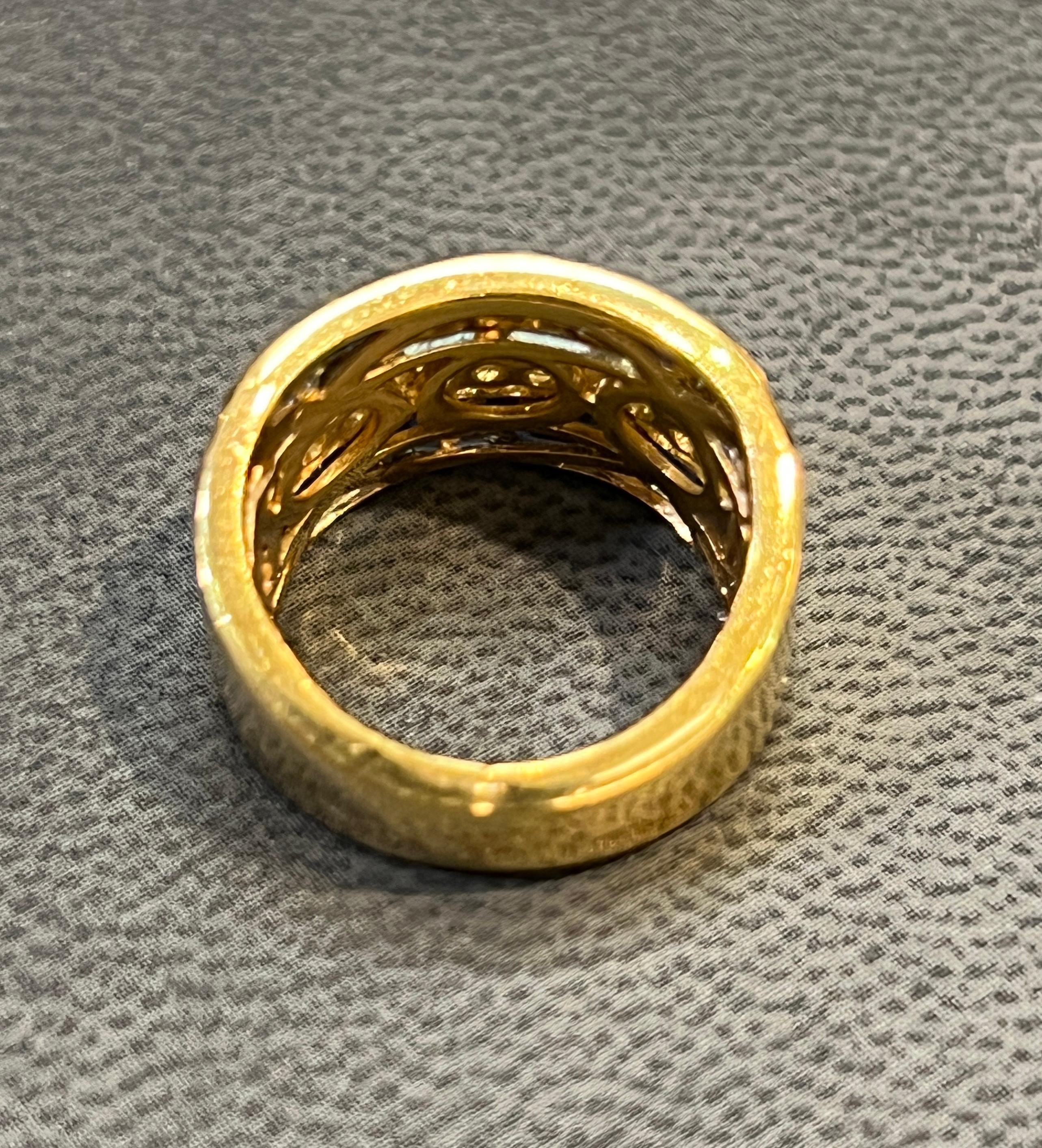 Women's Men's Sapphire & Diamond Ring Band For Sale