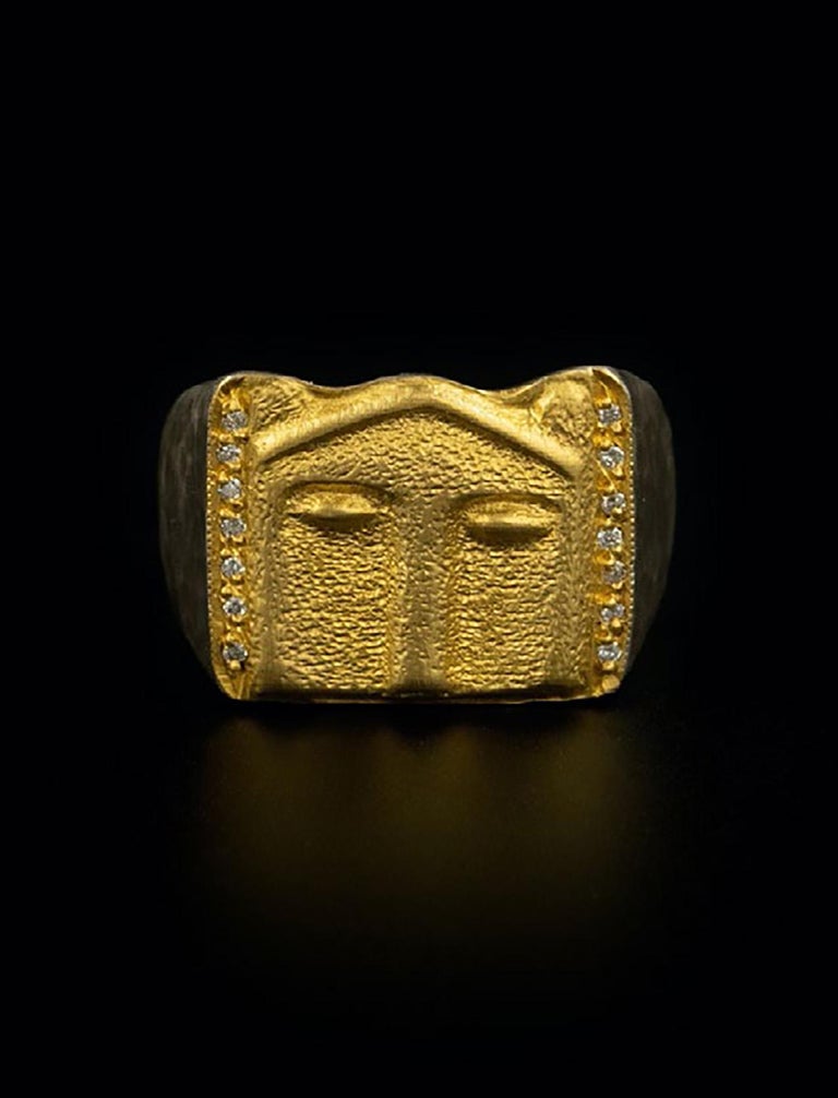 Round Cut Men's Seljuk Lion Ring 24K Gold & Silver Unisex Statement Ring by Kurtulan For Sale