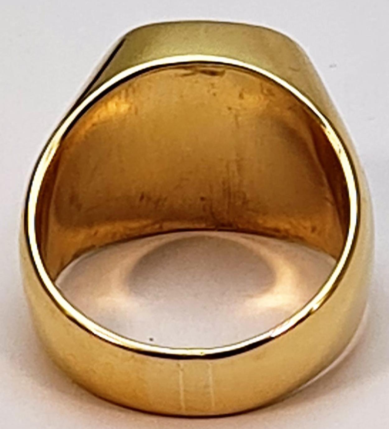 Men's Signet Ring 750 Gold Lapis Lazuli, Cut Seal of Nobility In Good Condition In rijssen, NL