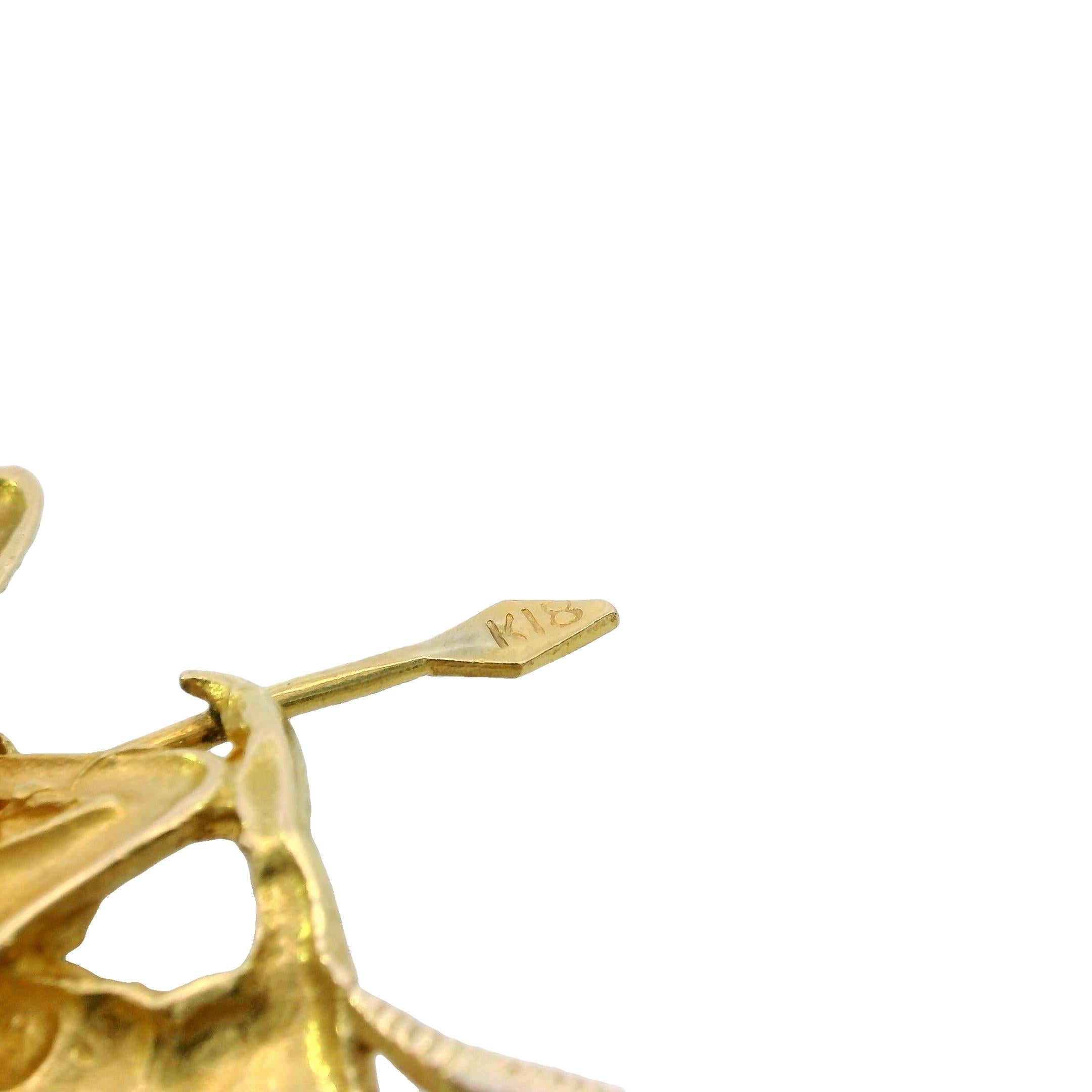 Mens Spartan Warrior Pendant Sword and Shield in 18K Yellow Gold Pendant In Good Condition For Sale In Fairfield, CT