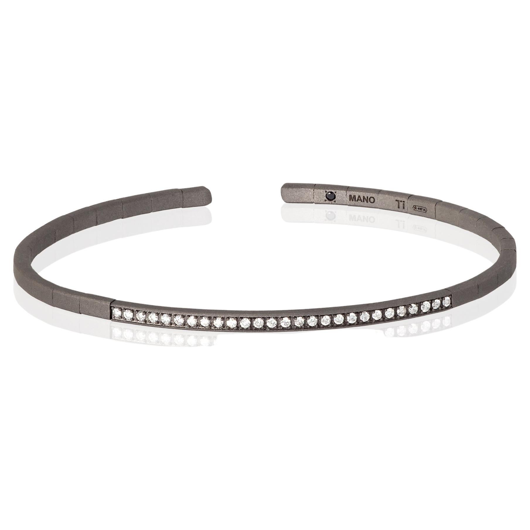 Men's Spring Bracelet in Titanium and White Diamonds For Sale