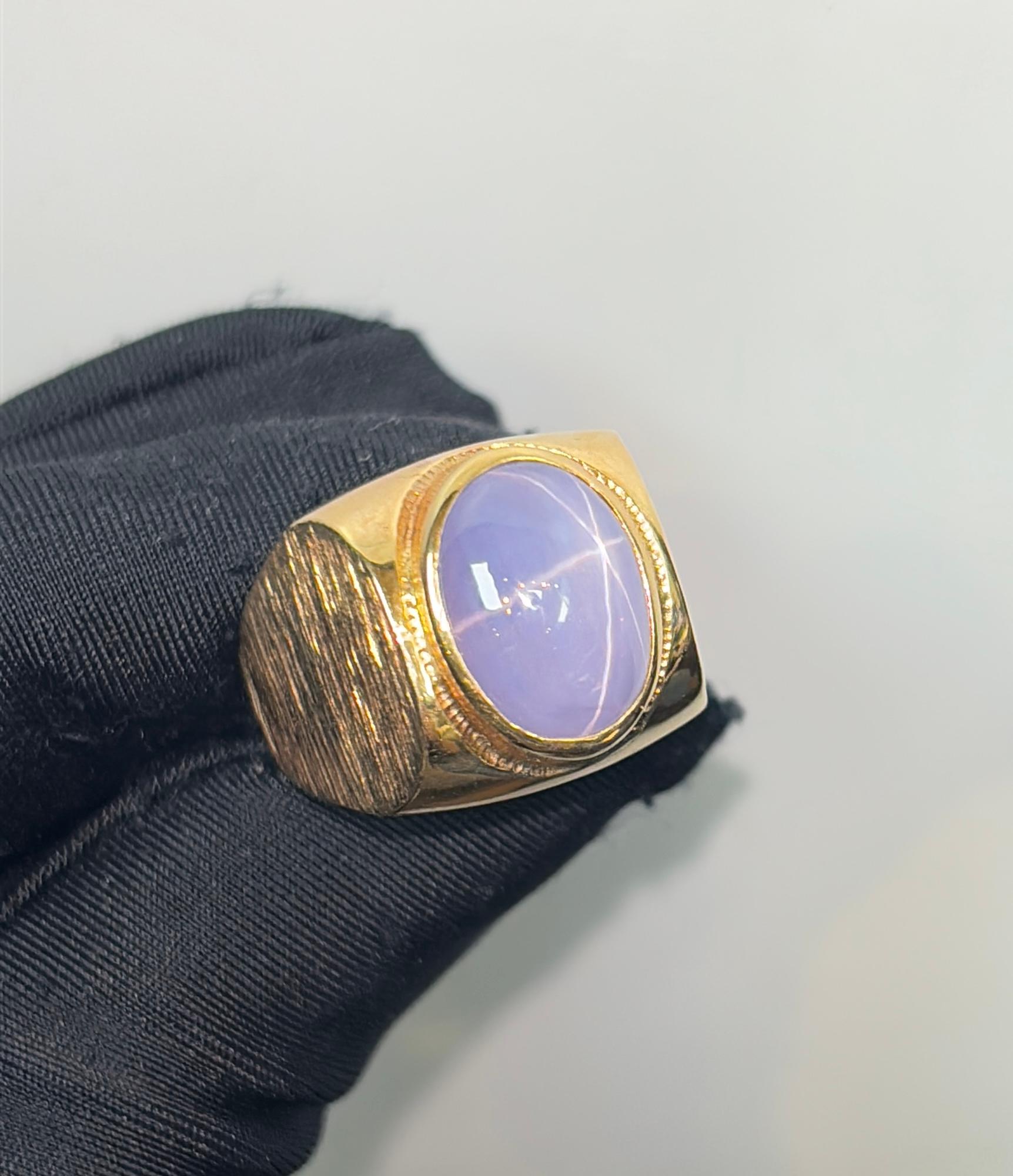 Taille cabochon Bague saphir étoilé pour homme en vente