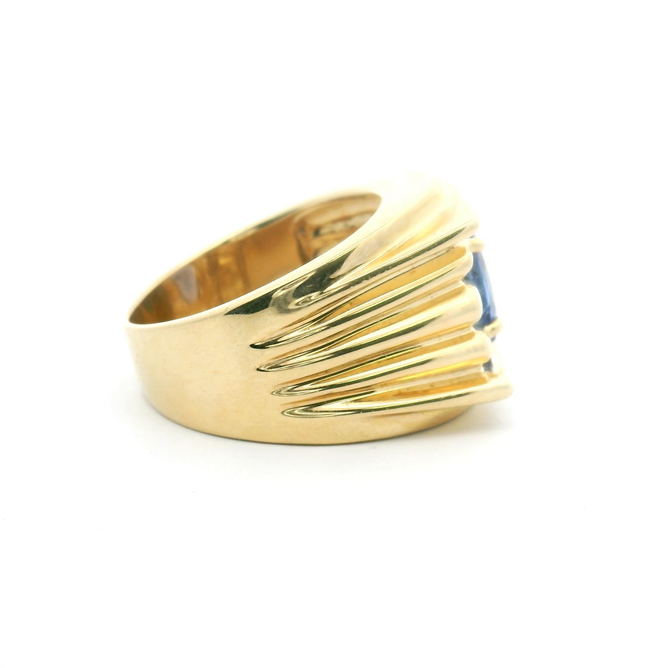 Mens Statement Classic Tanzanite Solitaire Solid Gold 14k Fashion Ring in vendita 1