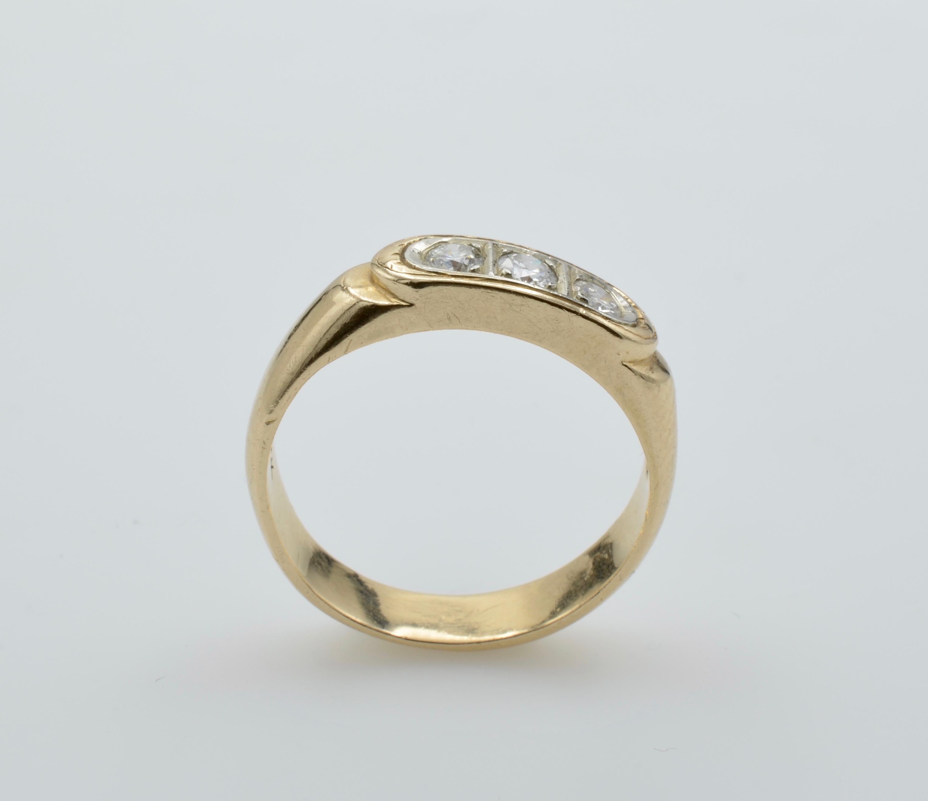 Round Cut 3 Diamond Mens 14 Karat Gold Ring 1970 For Sale