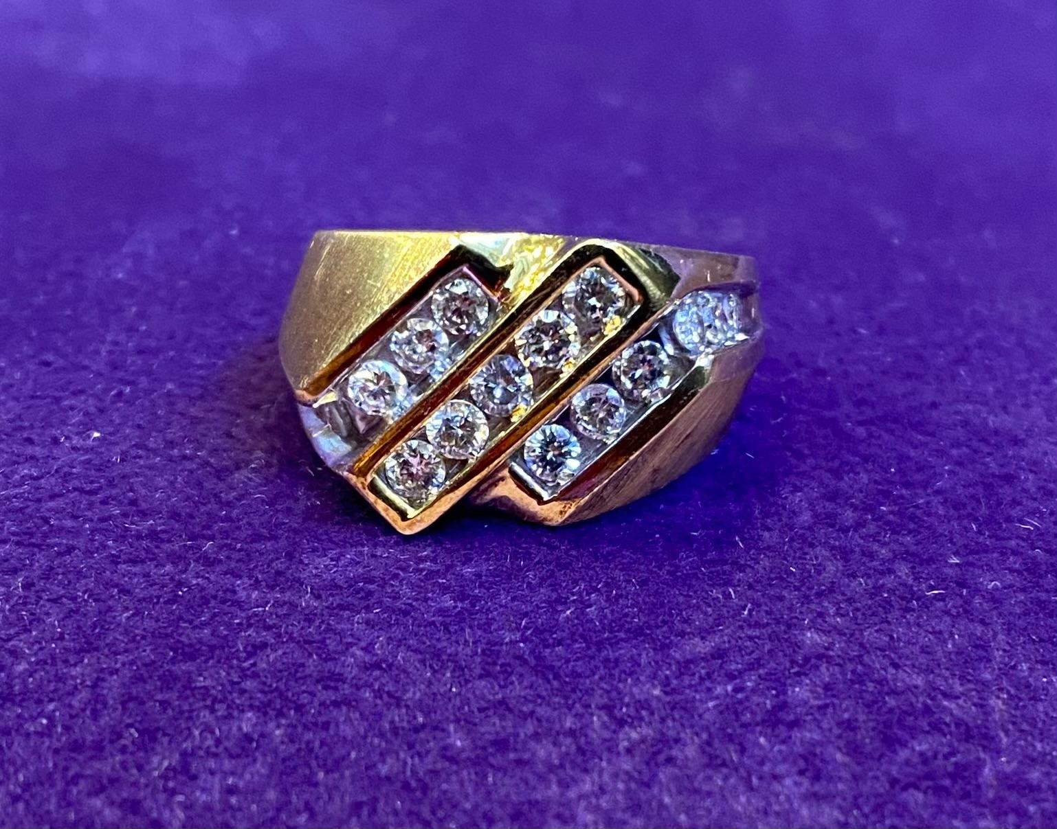 Anello da uomo con tre file di diamanti in vendita 1