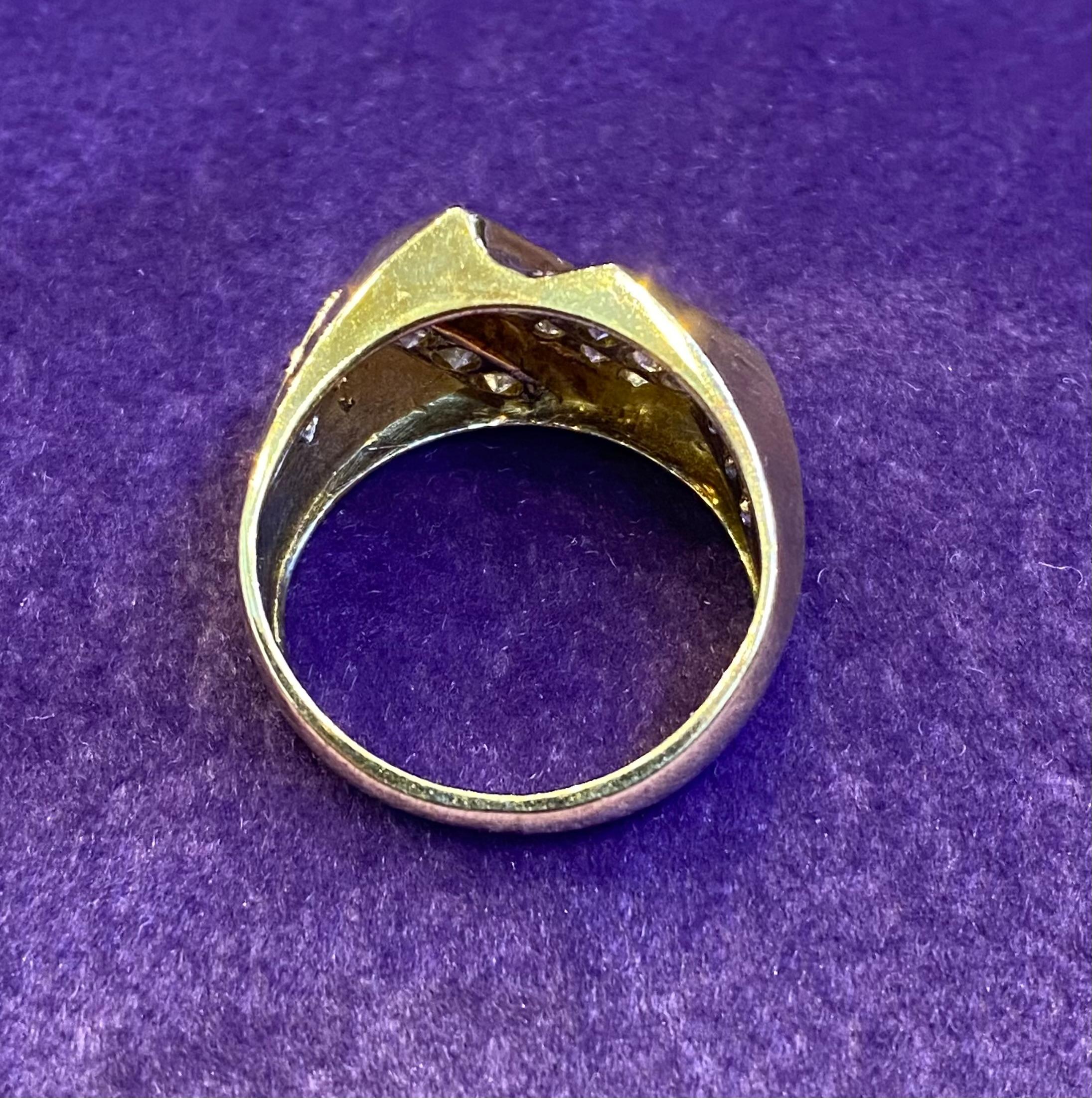 Anello da uomo con tre file di diamanti in vendita 3