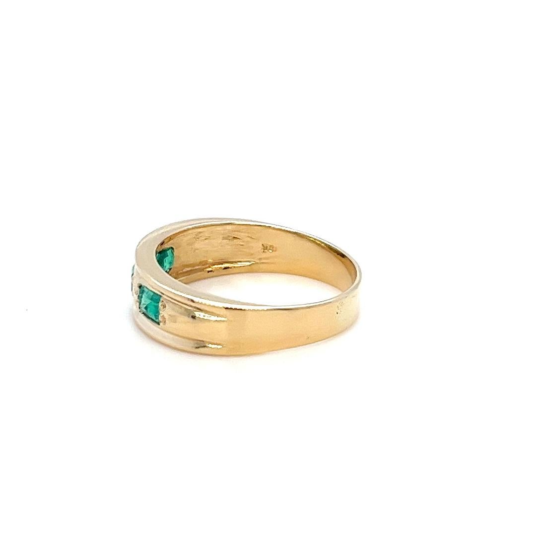 Men's Three Stone Emerald Band Ring 1