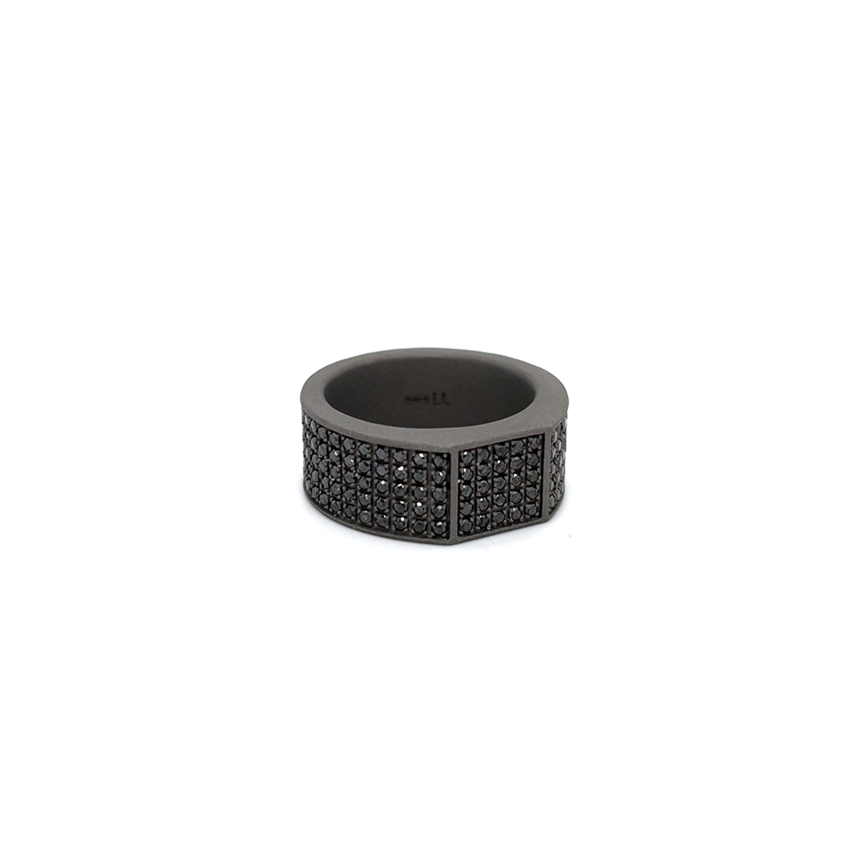Round Cut Men's Titanium 18 Karat Round Black Diamond Band Ring For Sale