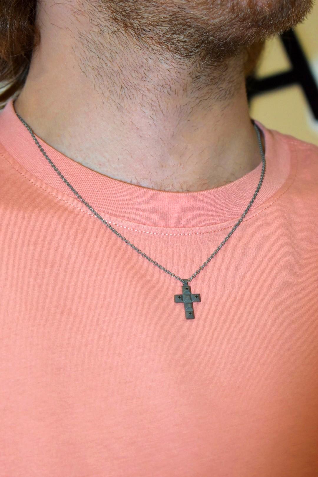 mens titanium cross necklace