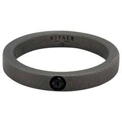 Anello da uomo in titanio con diamante nero rotondo