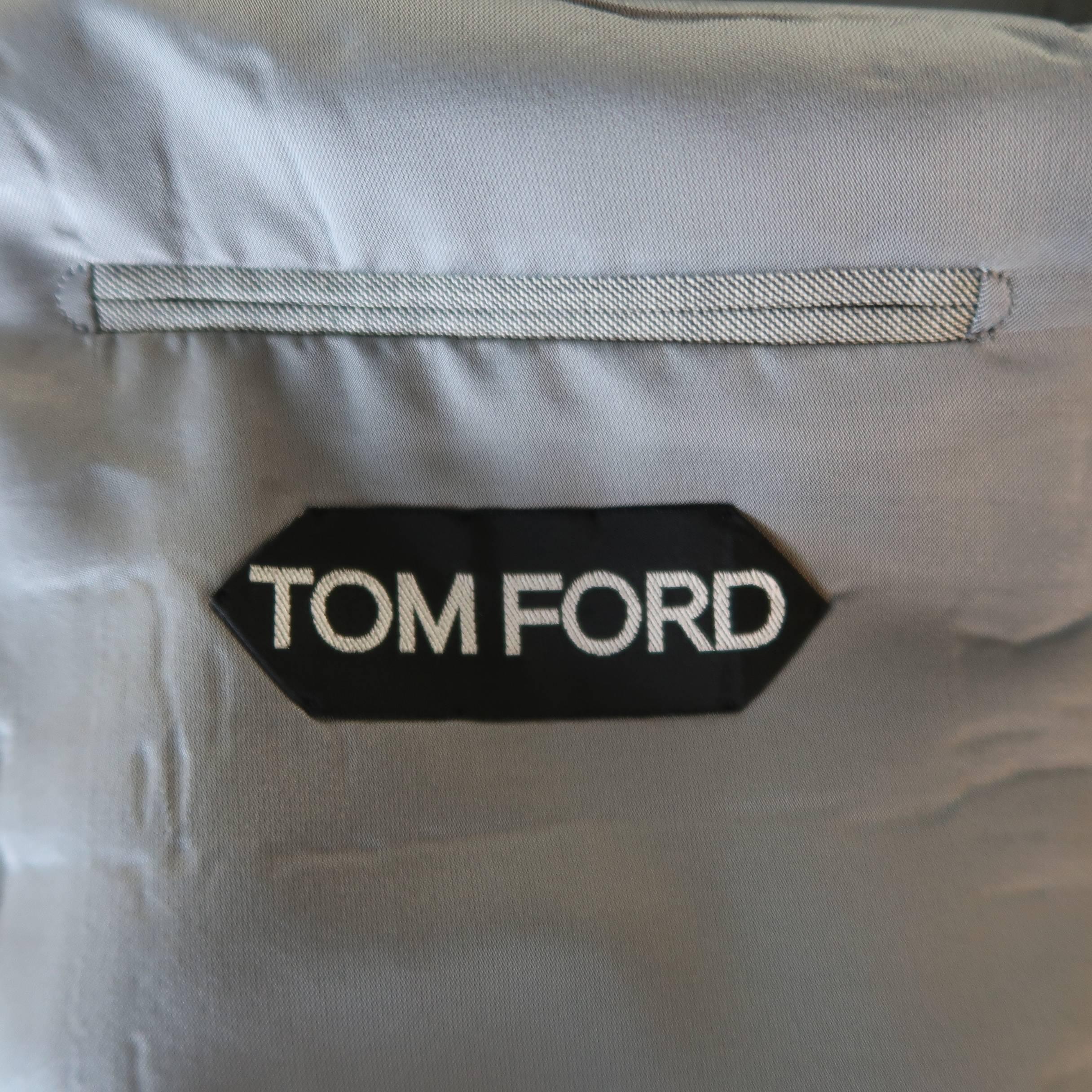 Herren-Anzug aus hellgrauer Wolle mit 2 Knöpfen und Revers von Tom Ford 6