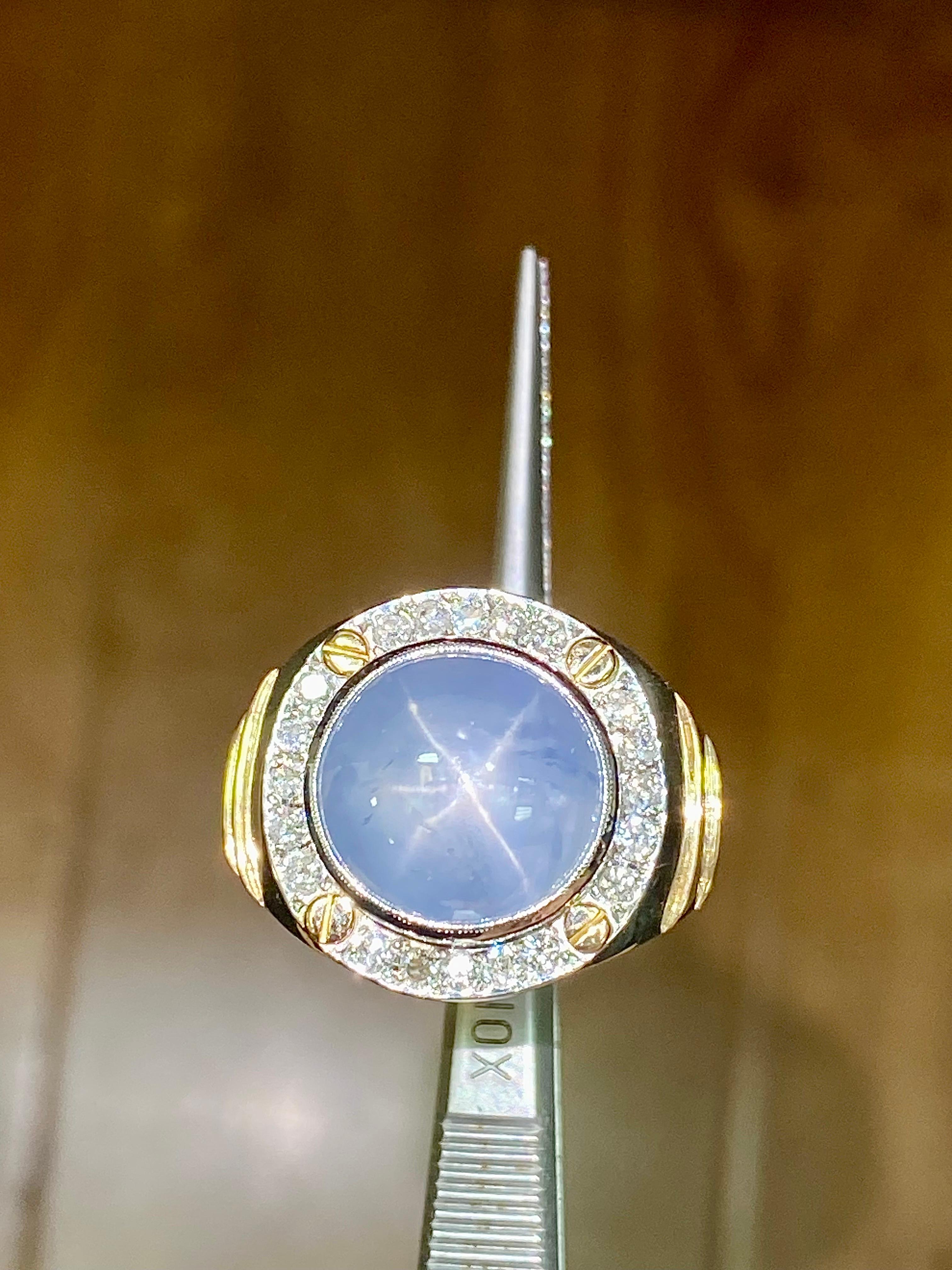 Modern Men's Two Tone Platinum Diamond 18.80 Carat Star Blue Sapphire Ring For Sale