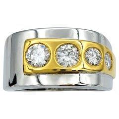 Mens Two-Tone Polished 18 Karat Gold Band Ring with Four Graduated Diamonds