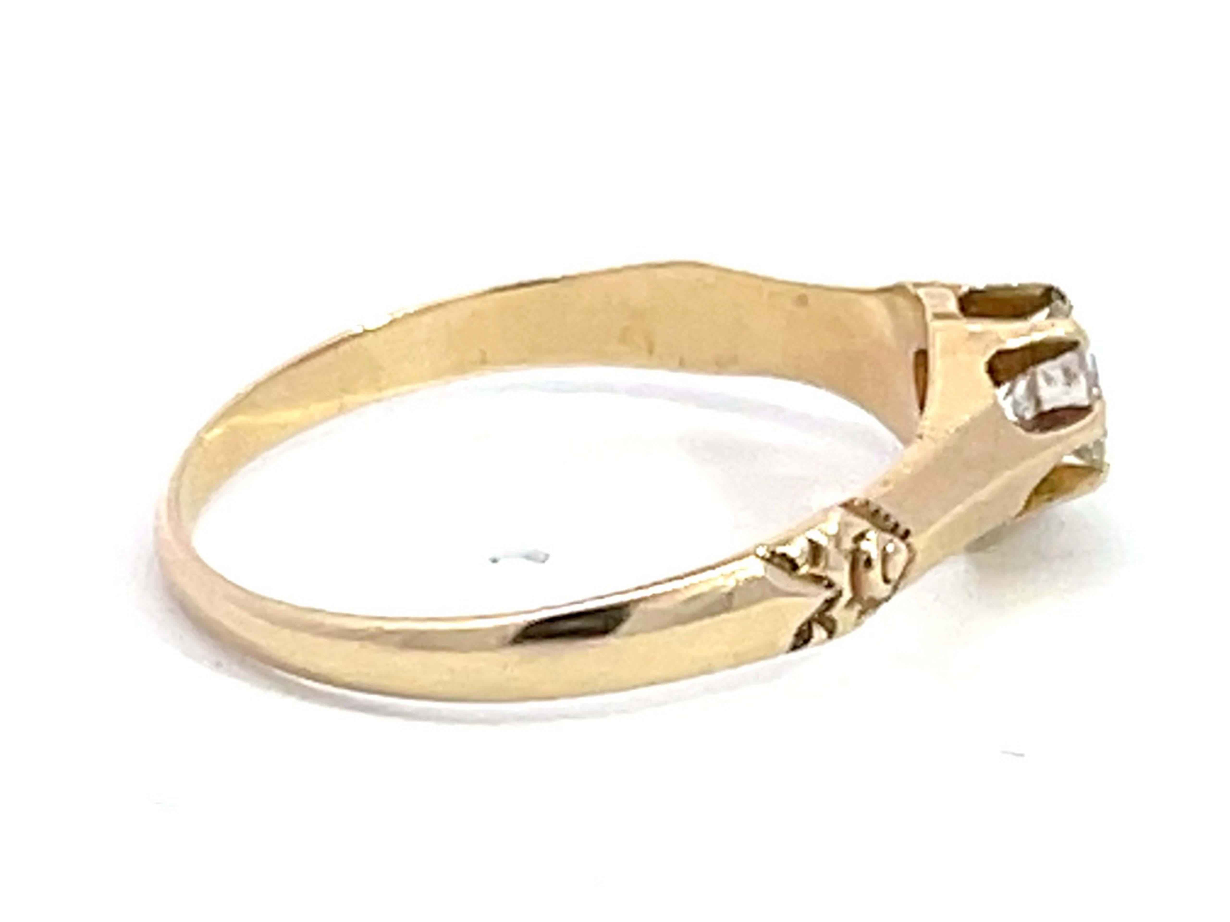Mens Two Toned 5 Round Brilliant Diamond Ring in 14k In Excellent Condition For Sale In Honolulu, HI