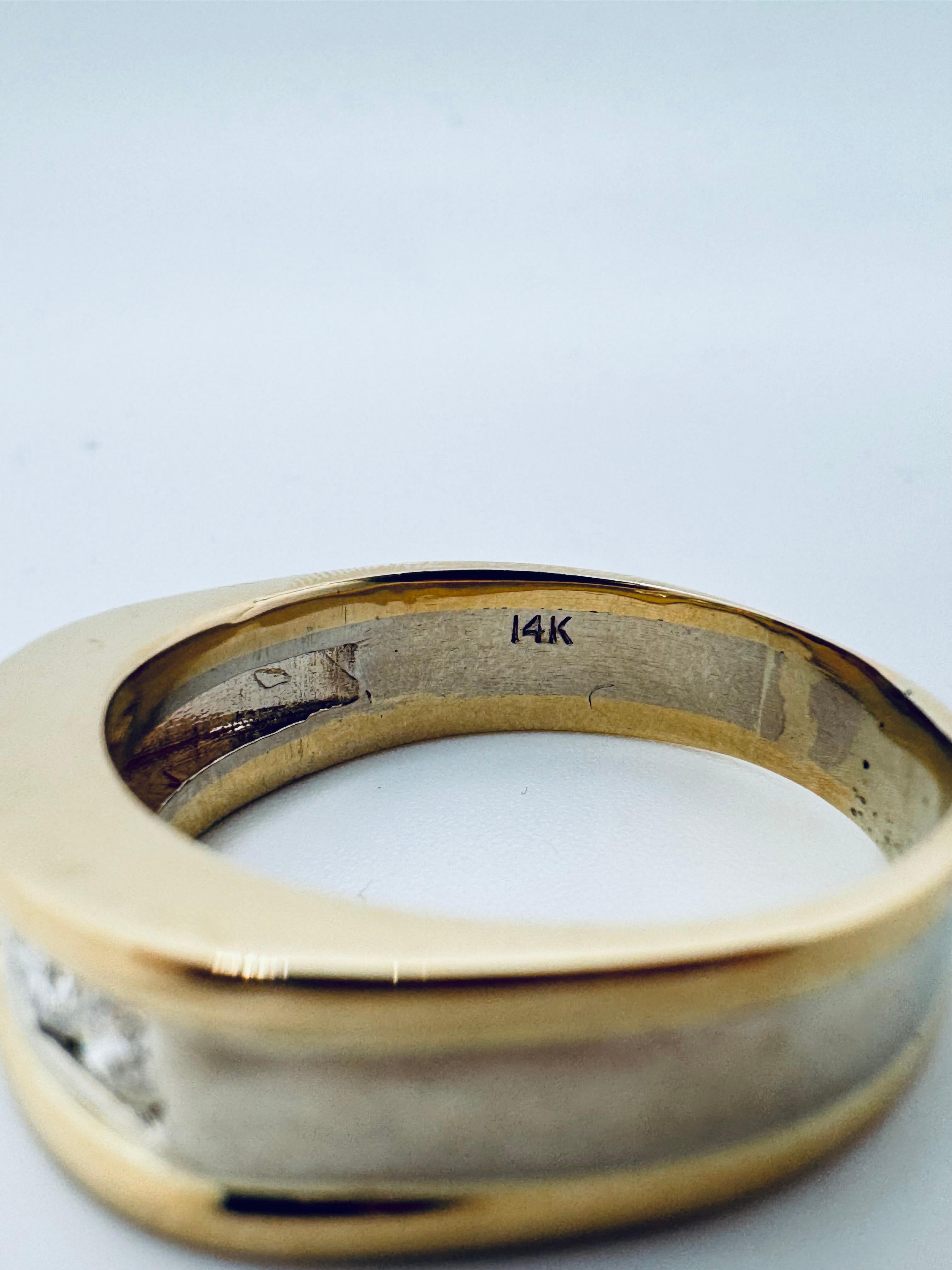 Men’s Two-Toned Channel Set Diamond Wedding Band en venta 2