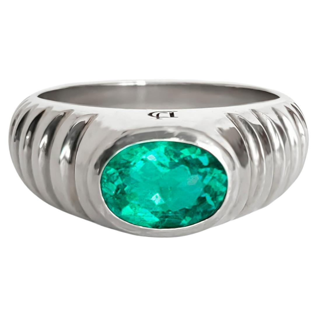 Mens, Unisex Ring with Genuine Emerald For Sale at 1stDibs