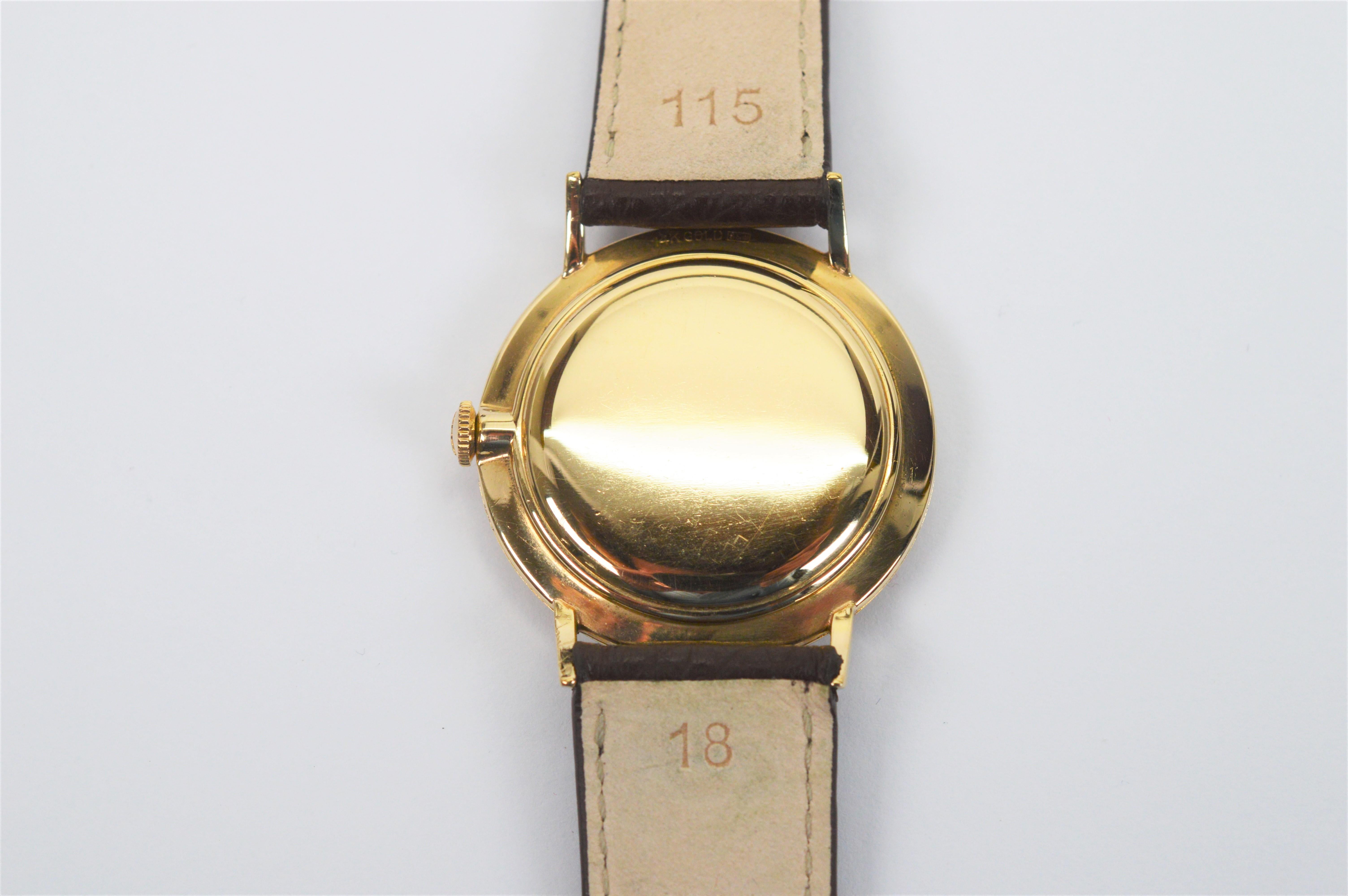 Montre-bracelet long vintage en or jaune 14 carats pour hommes Bon état à Mount Kisco, NY