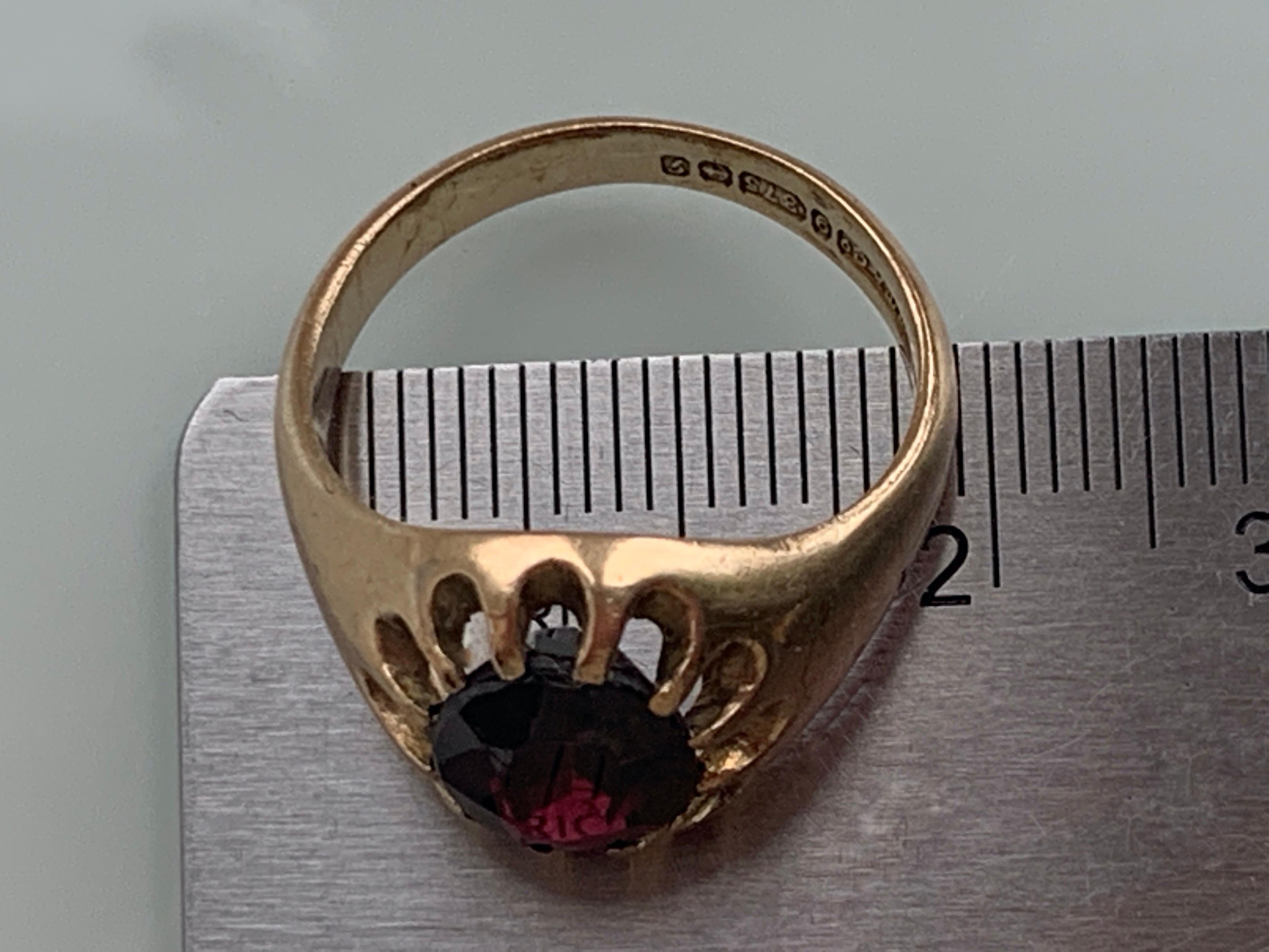 Mens Vintage 9ct Gold Garnet Ring 1
