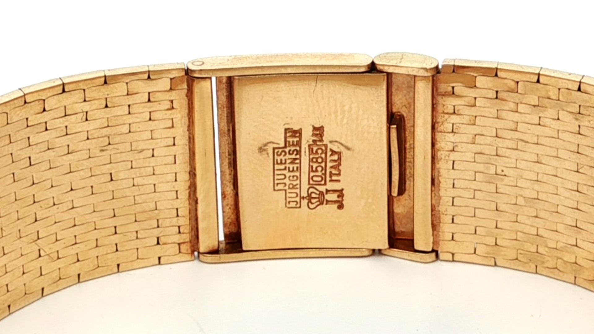 Vintage By Jurgensen 14k Gold Rectangular Textured Wrist Watch Bracelet Excellent état - En vente à Montclair, NJ