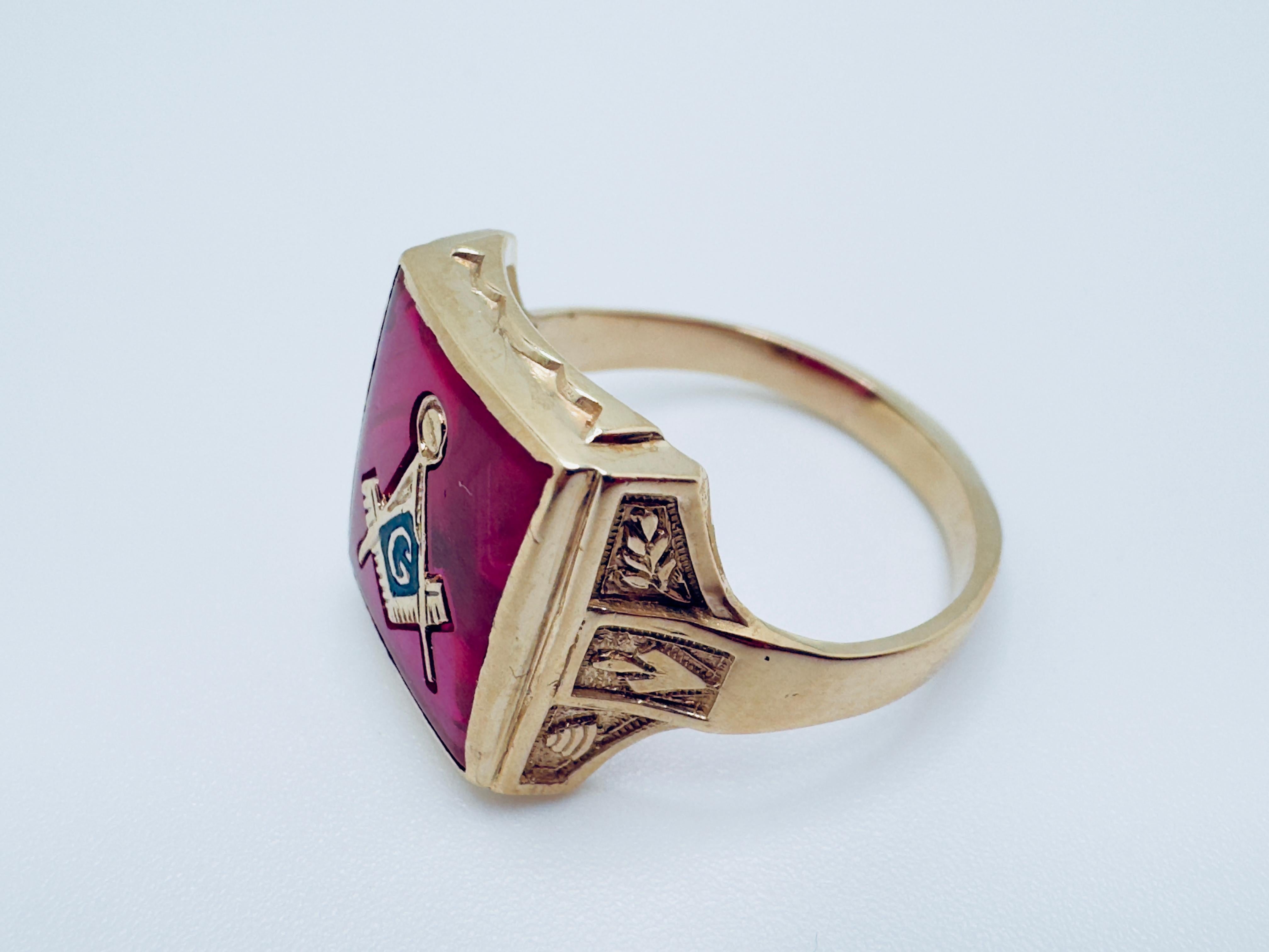 Anello massonico d'epoca da uomo con pietra rosa e rossa in vendita 1