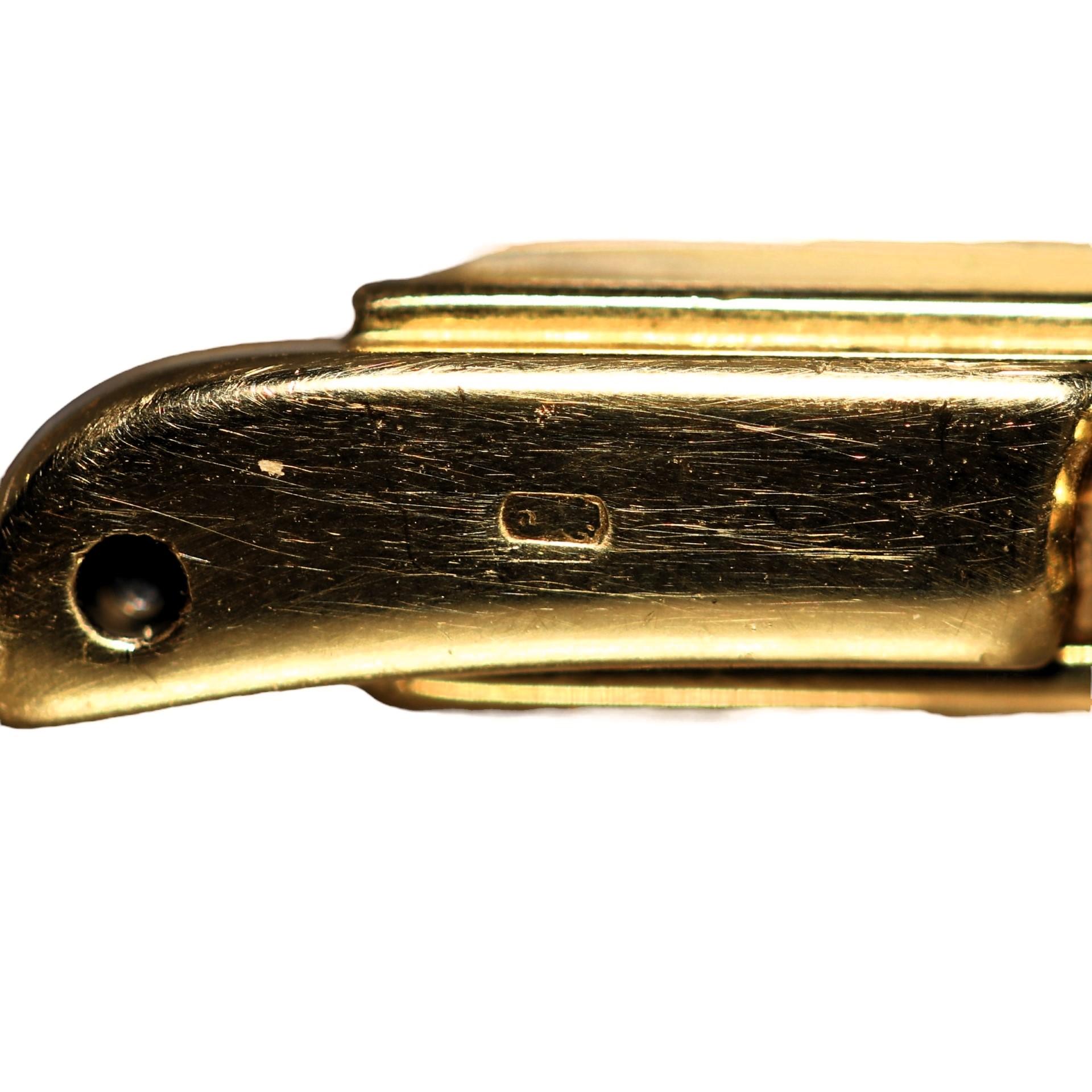 Diese klassische Vintage-Herrenuhr aus 18k Gelbgold von Patek Philippe mit echtem braunen Eidechsenlederarmband ist das perfekte Accessoire für formelle oder legere Anlässe. Die in der Mitte des 20. Jahrhunderts kreierte und herausgegebene Uhr mit