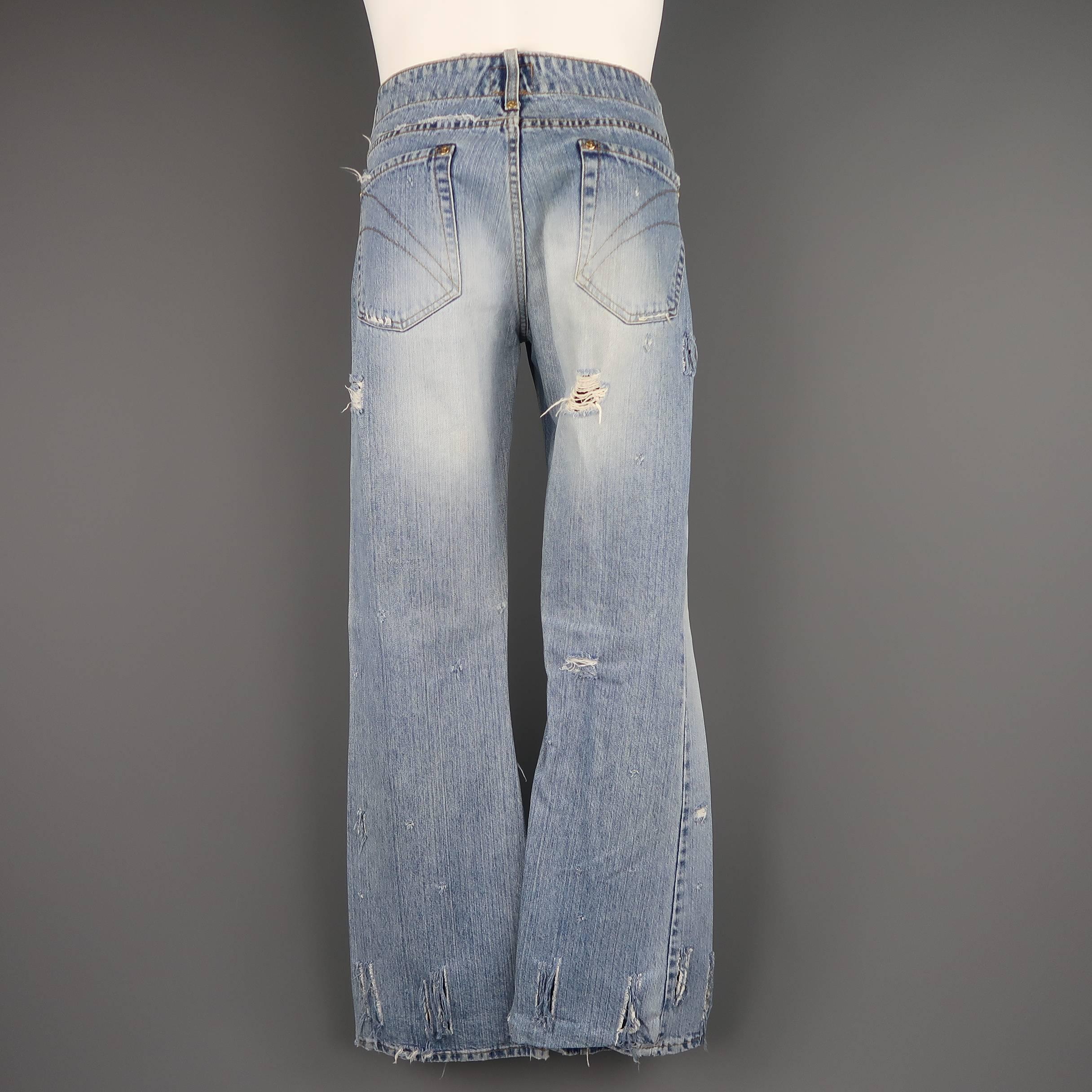 Men's VIVIENNE WESTWOOD ANGLOMANIA Size 32 Light Wash Distressed Denim Jeans In Good Condition In San Francisco, CA