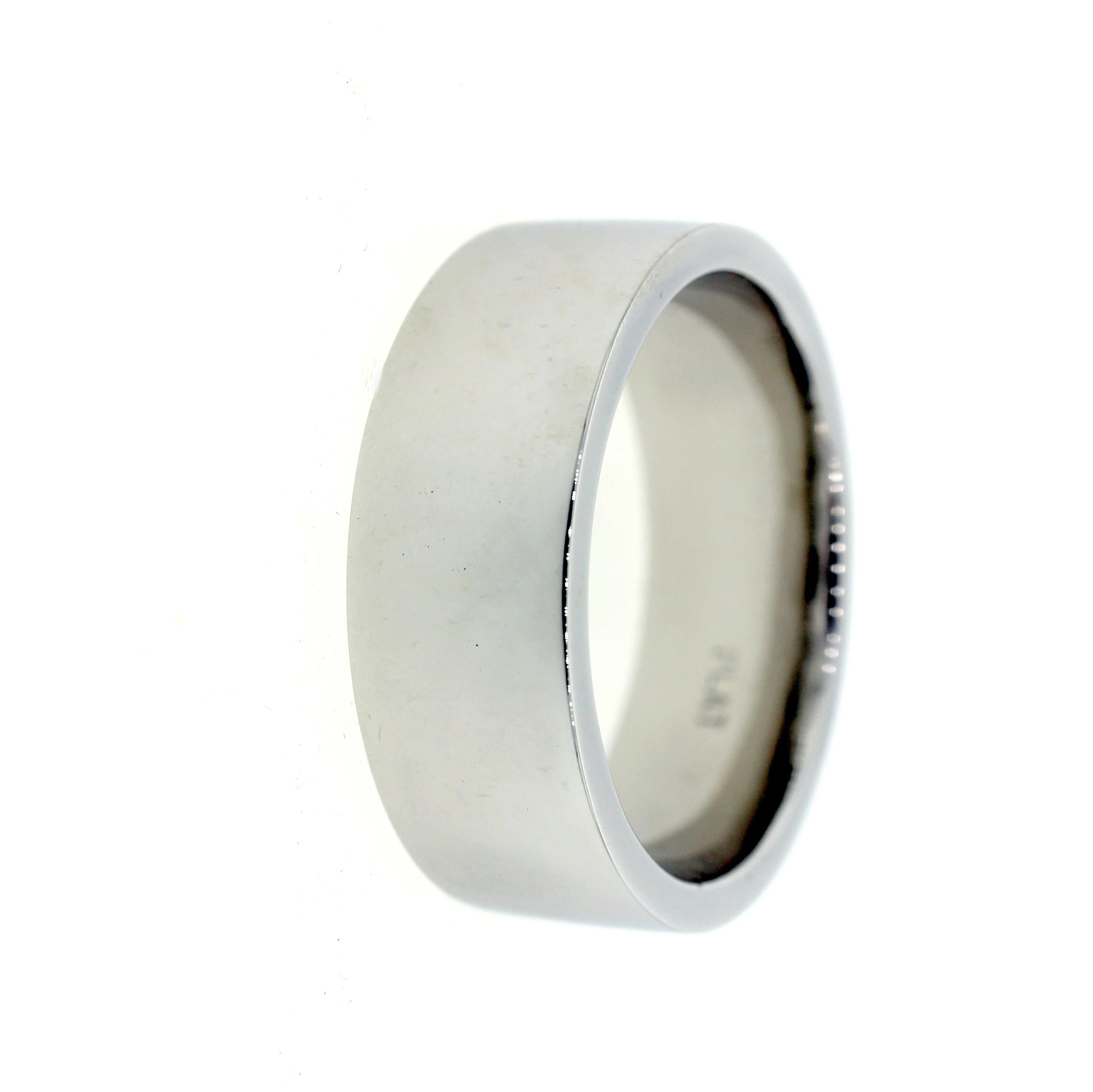 This men's white gold wedding band features a 6MM brushed band with a comfort fit inside. 