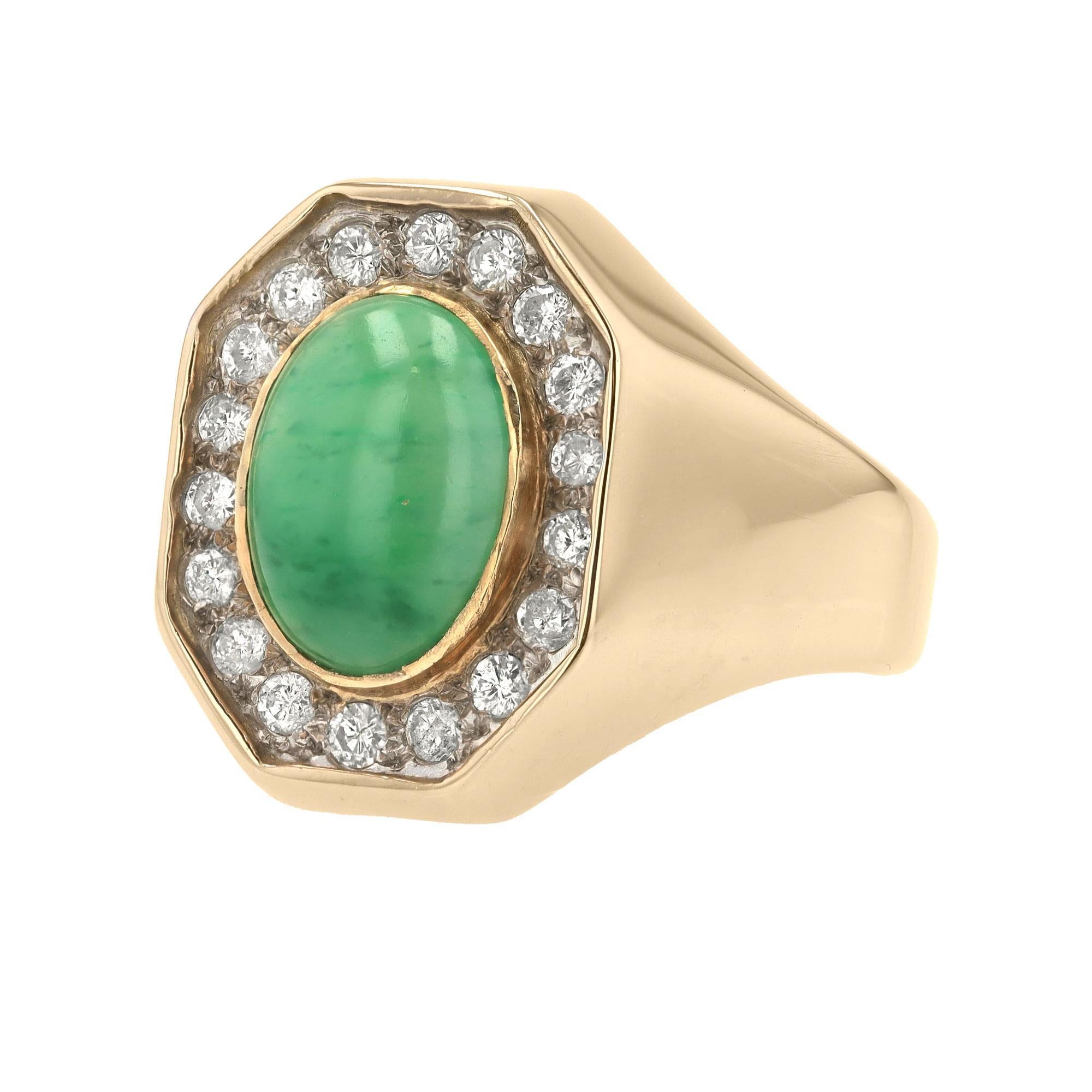 Contemporary Men's Women's Mid Century Jade & Diamond 14k Yellow Gold Ring For Sale