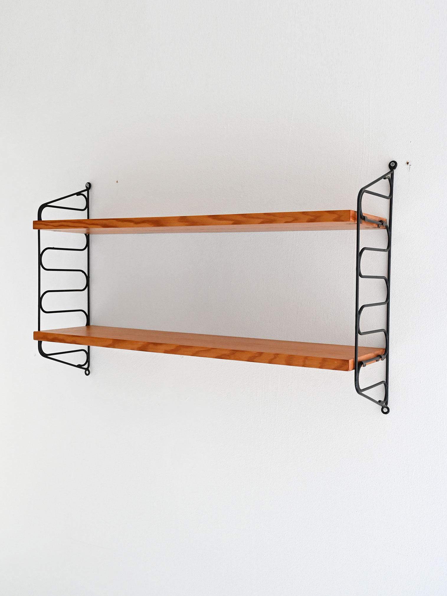 Mensola Hylla scandinava anni ’60 in teak Escandinavo moderno en venta