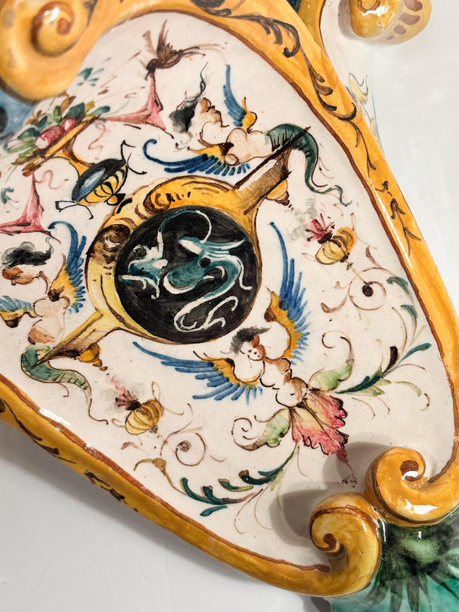 Mensola in Ceramica di Faenza Dipinta a Mano Primi Novecento in vendita 5