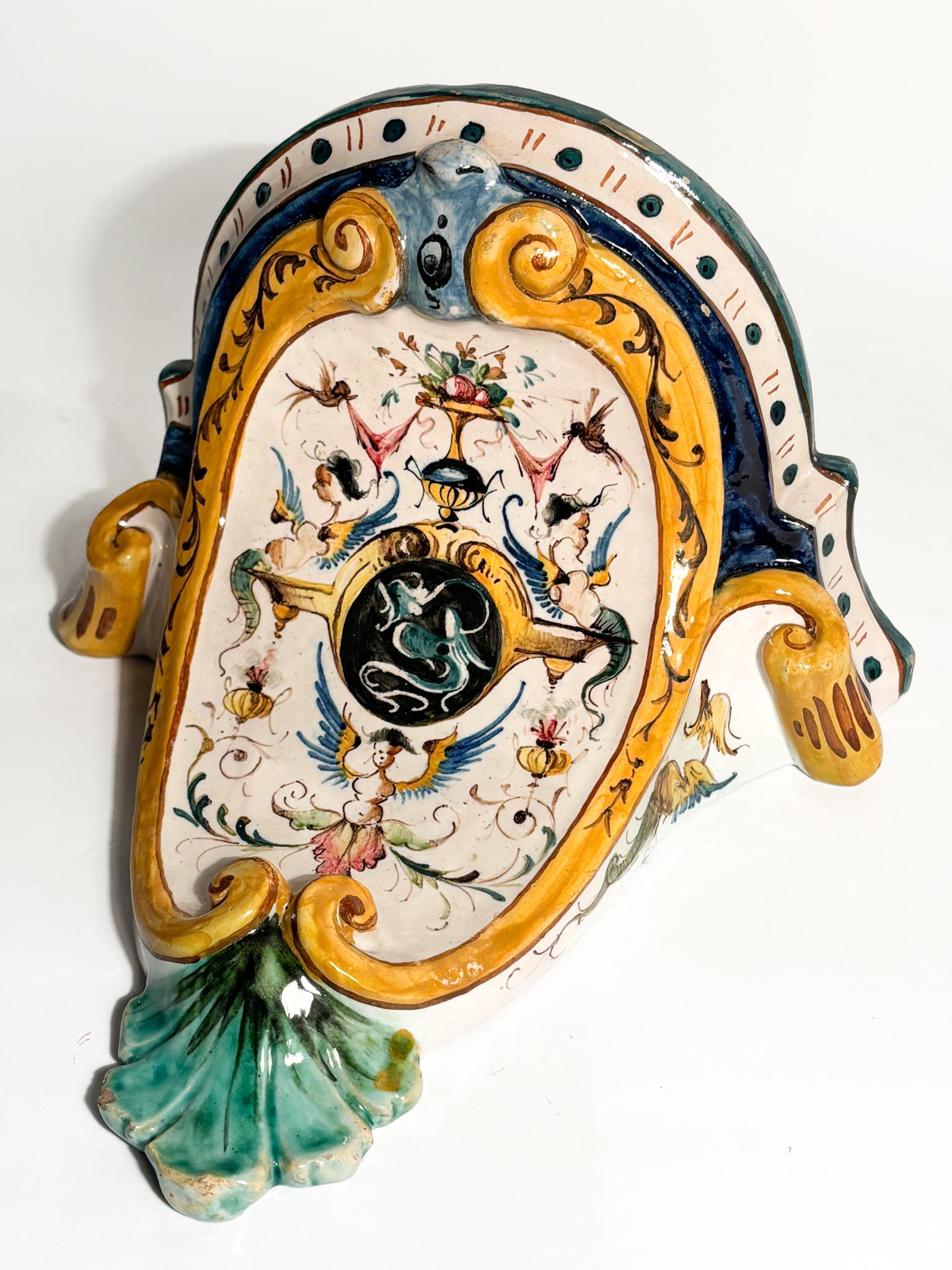 Early 20th Century Mensola in Ceramica di Faenza Dipinta a Mano Primi Novecento in vendita