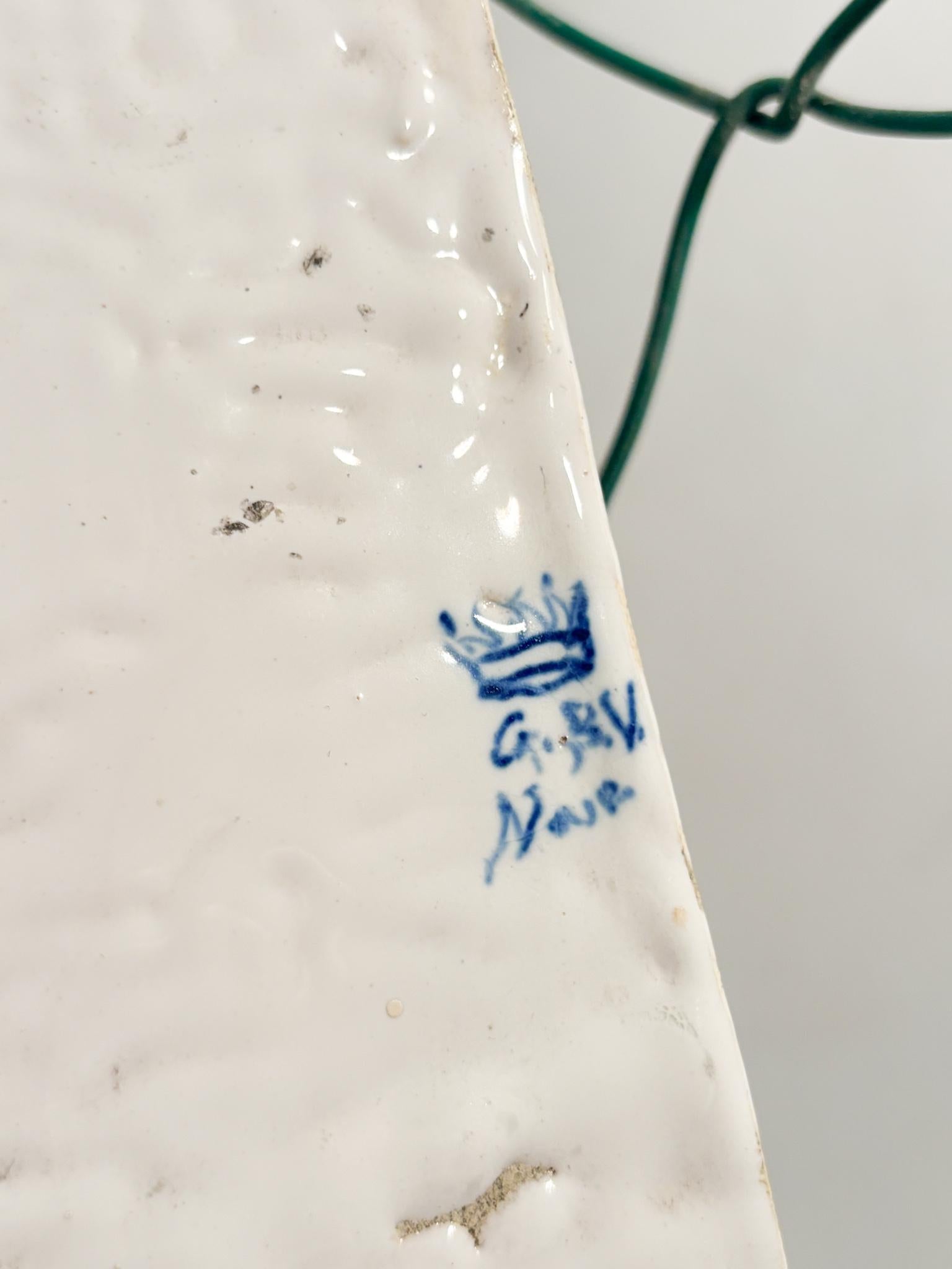 Mensola in Ceramica di GBV Nove con Fiera Dipinta a Mano XIX Secolo in vendita 4